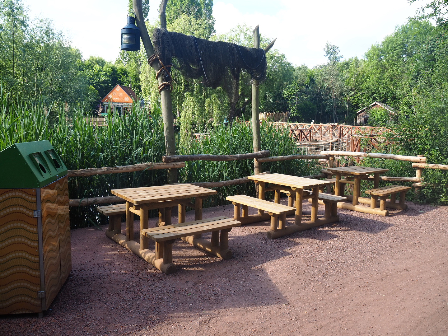 Sitting area in Oceania section, 2022-05-28