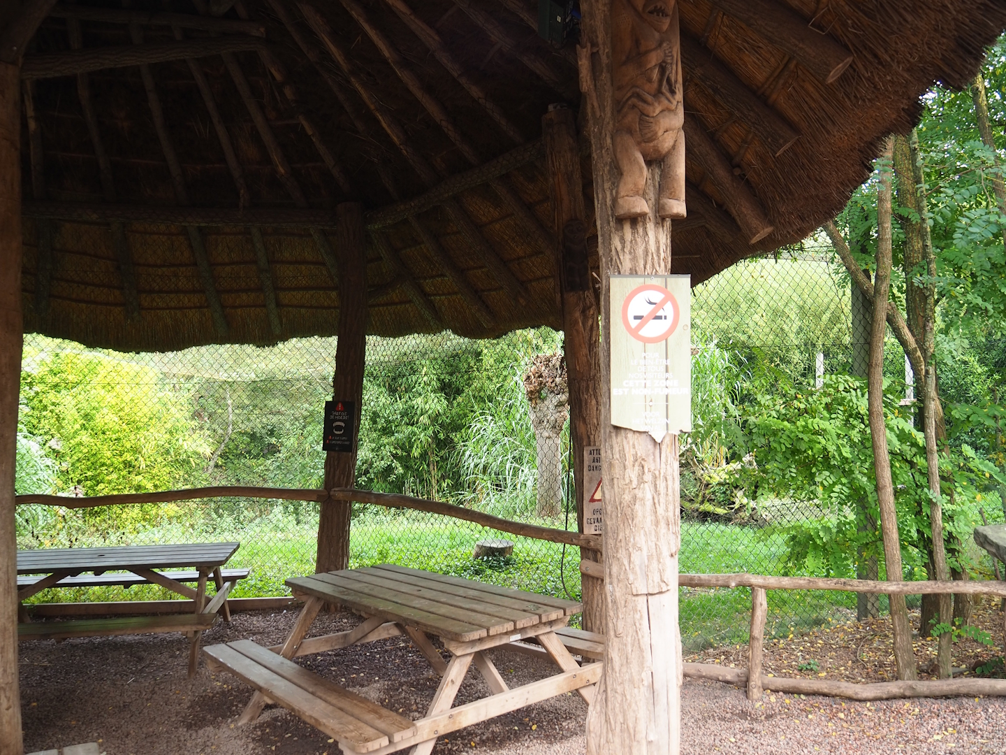 Sitting area next to Saddle-billed stork and Hamerkop aviary, 2023-10-13