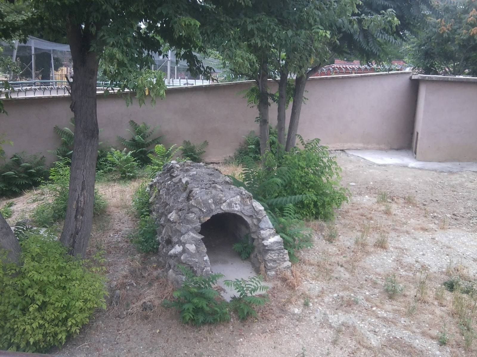 Skopje zoo walk June 29th, 2016, on a hot and humid day