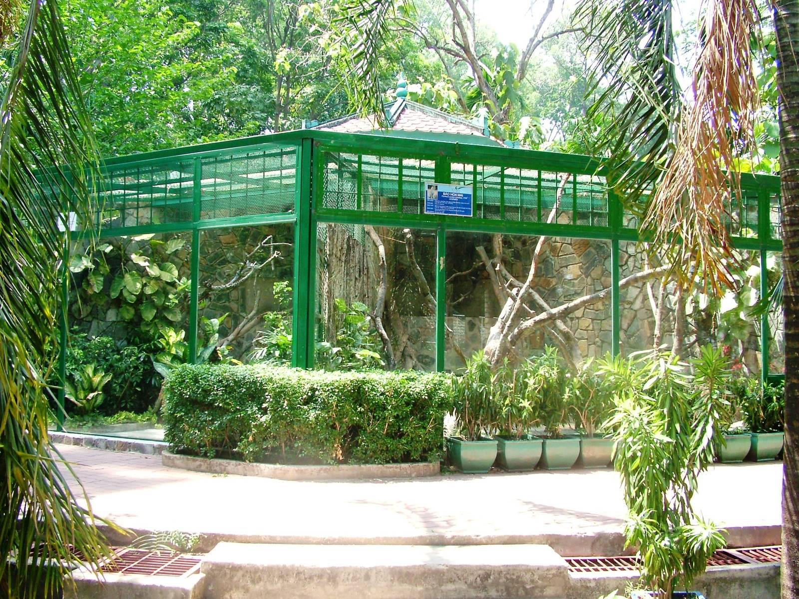 Small Carnivore Exhibit at Saigon Zoo, 16/03/12