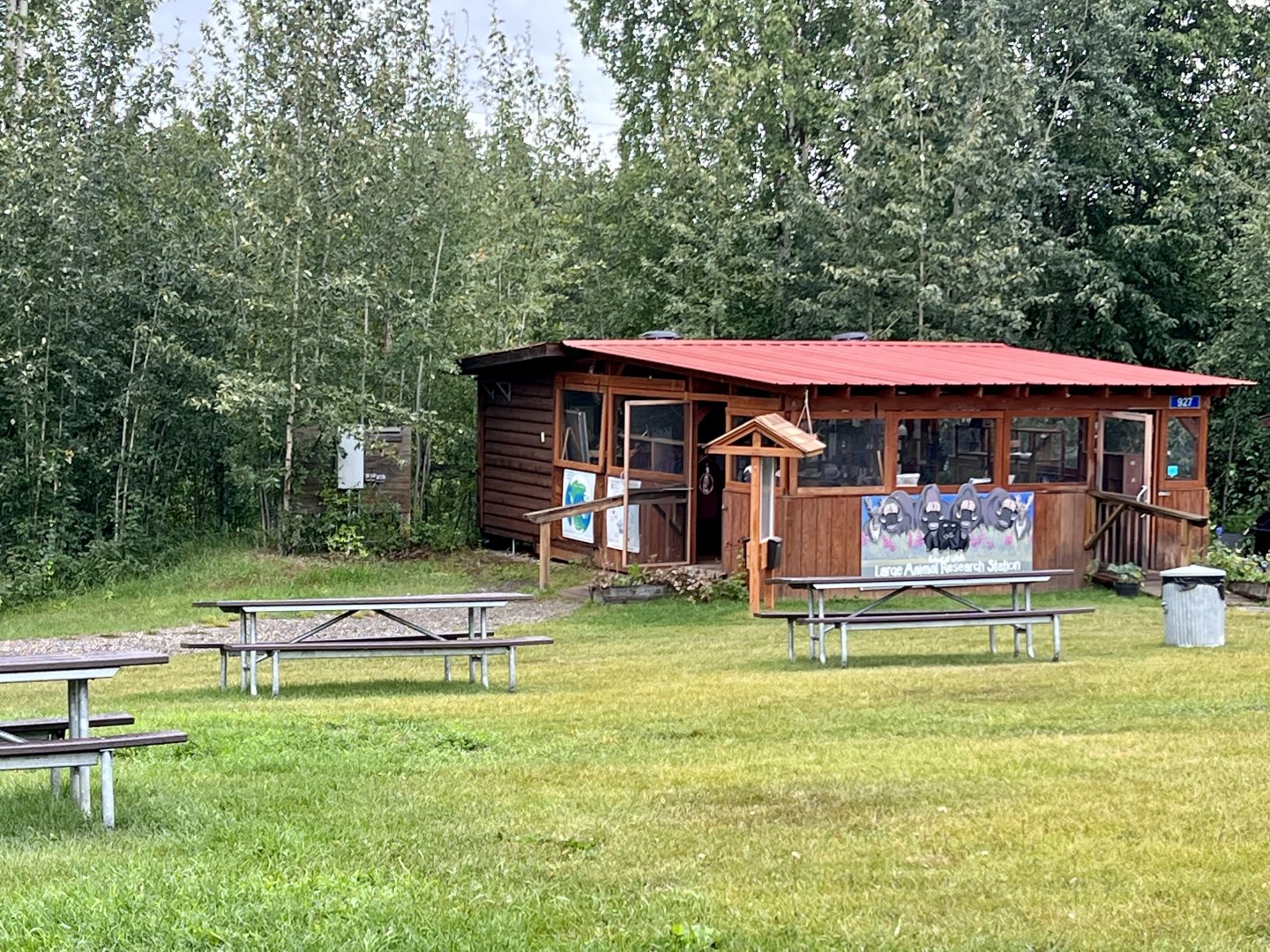 Small gift shop and tour registration desk