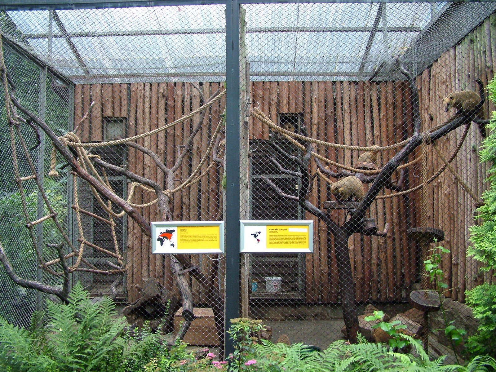 Small mammal enclosures at Krakow 08/09/2008