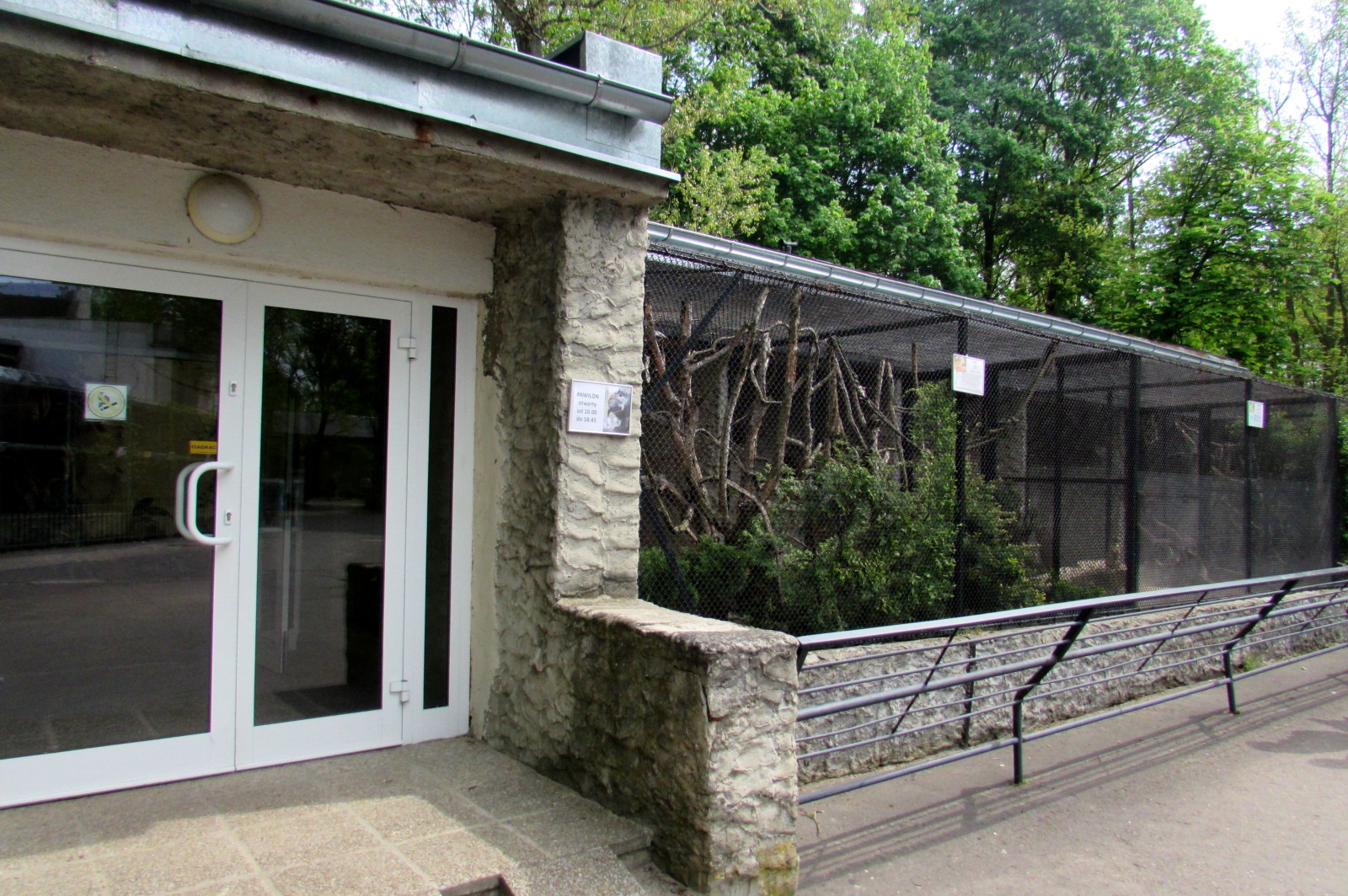 Small Mammals pavilion - 05/5015