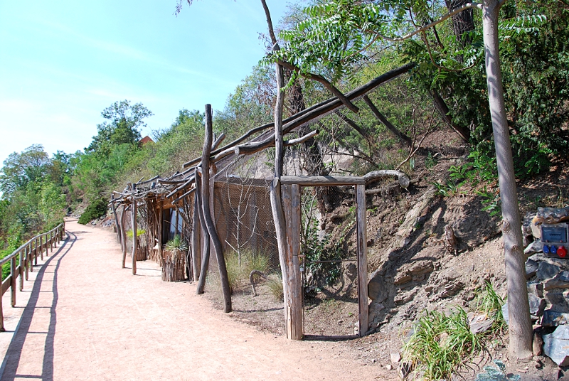 Small parrot aviaries
