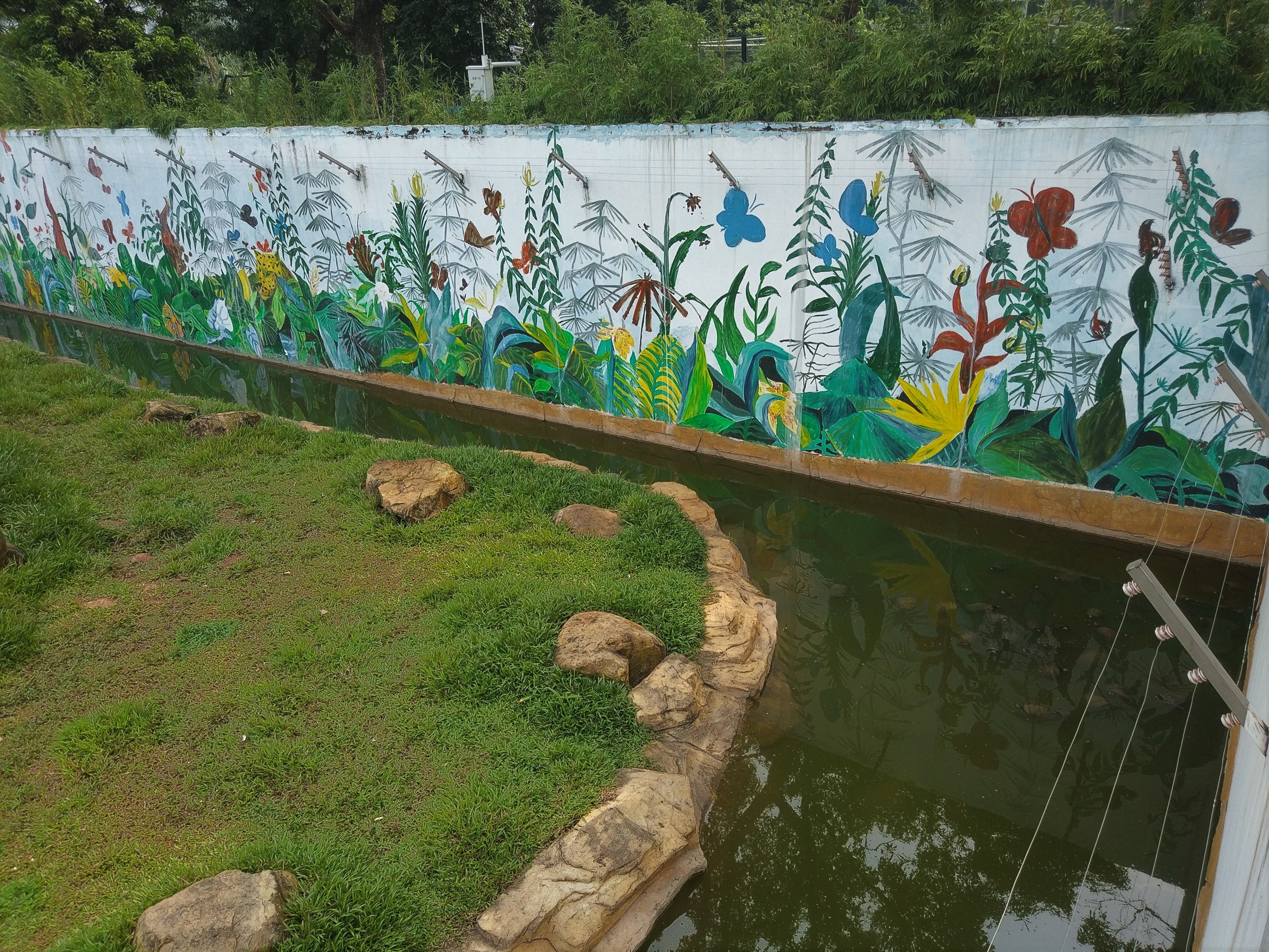 Small Primate Containment