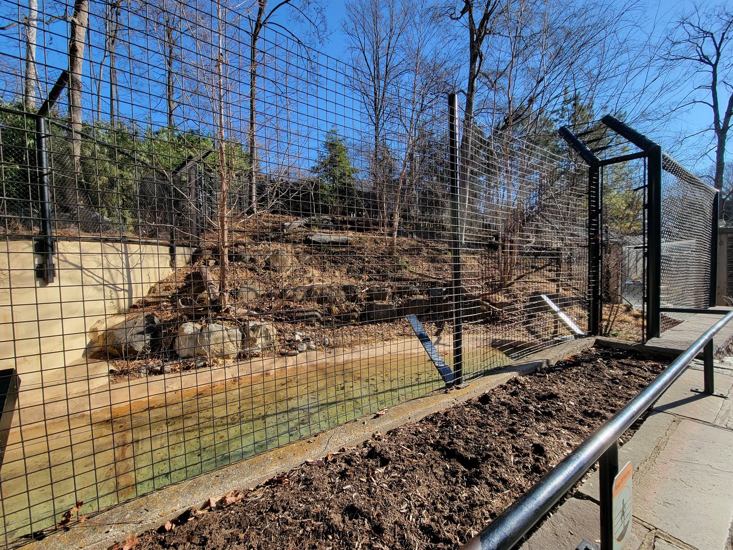 Smithsonian 2/22 - America Trail, wolves