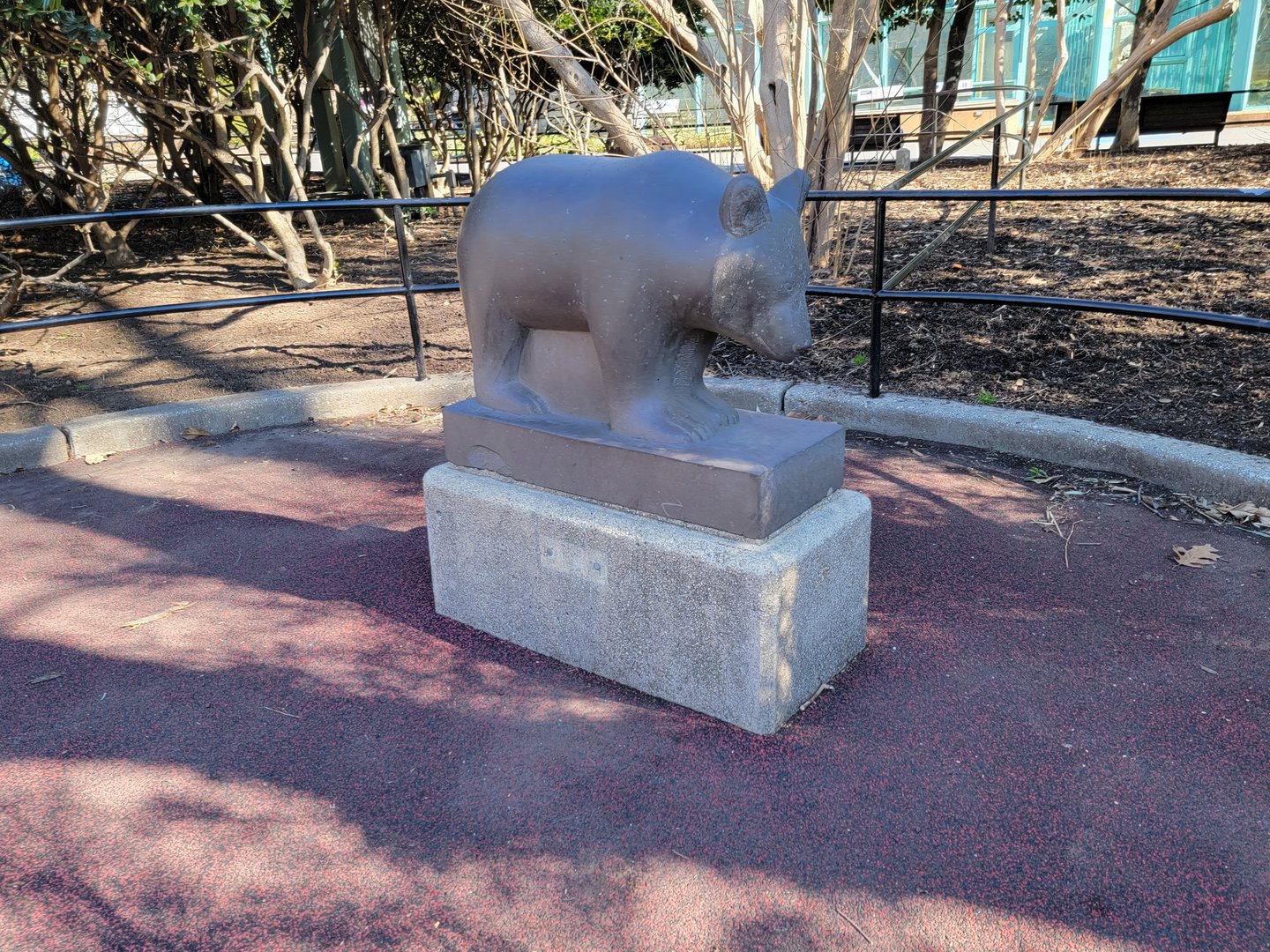 Smithsonian 2/22 - Bear statue