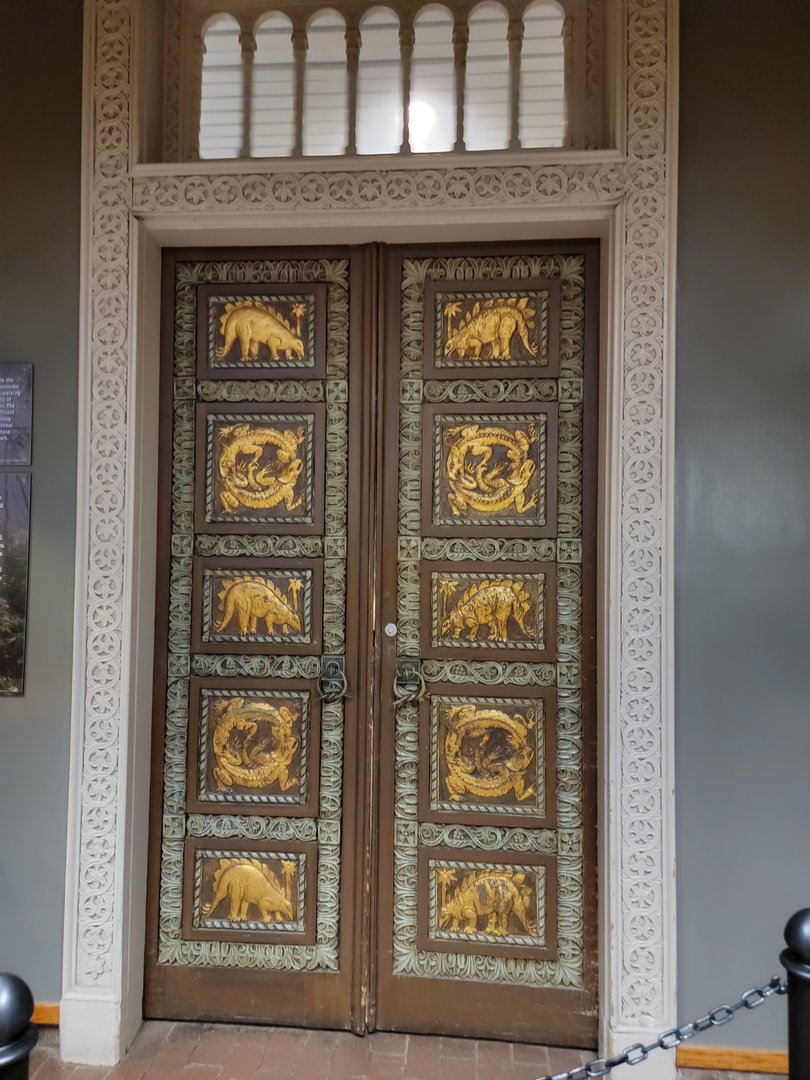 Smithsonian 2/22 - Beautiful old doors in reptile building