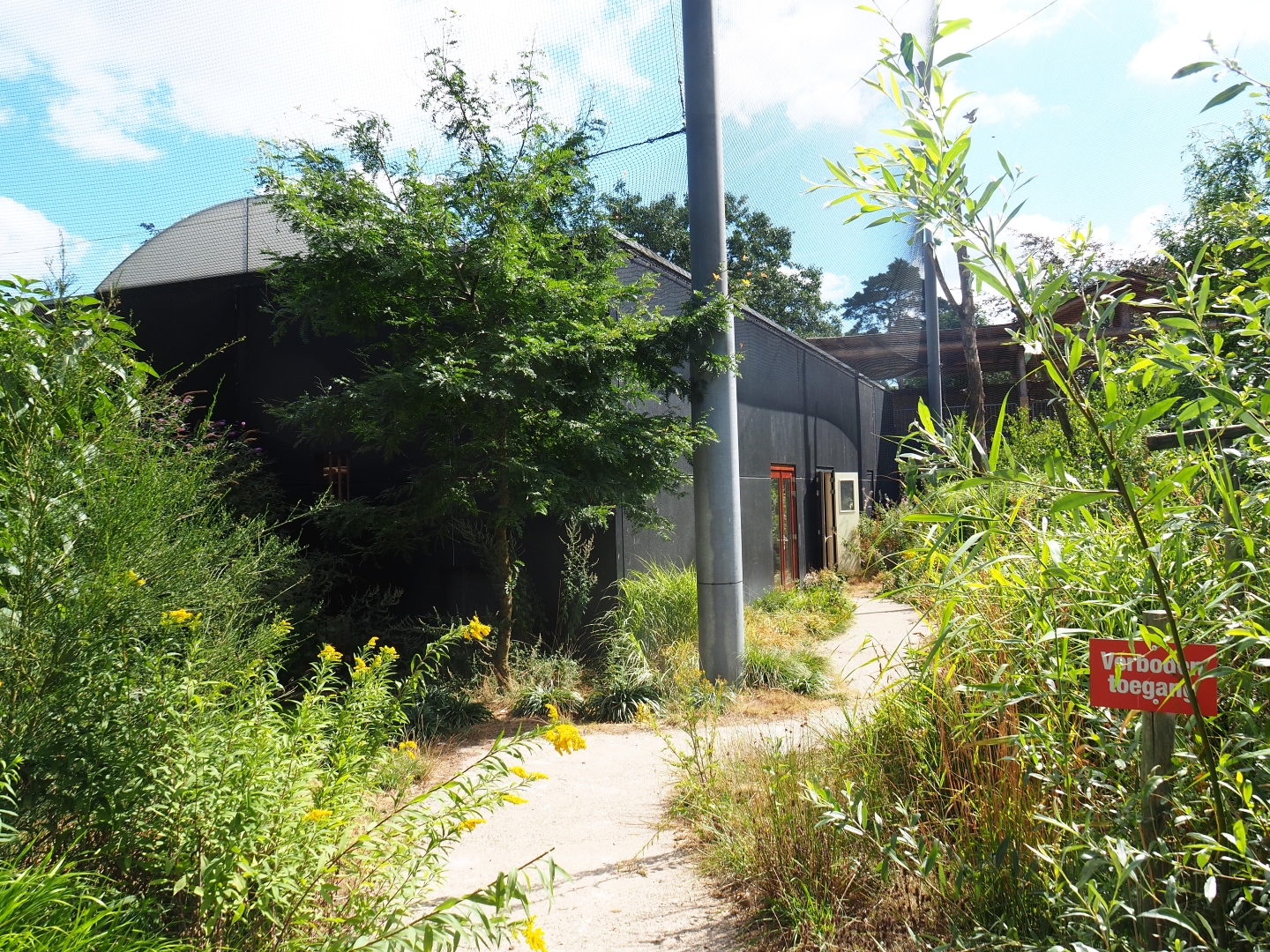 SnavelRijk aviary holding building