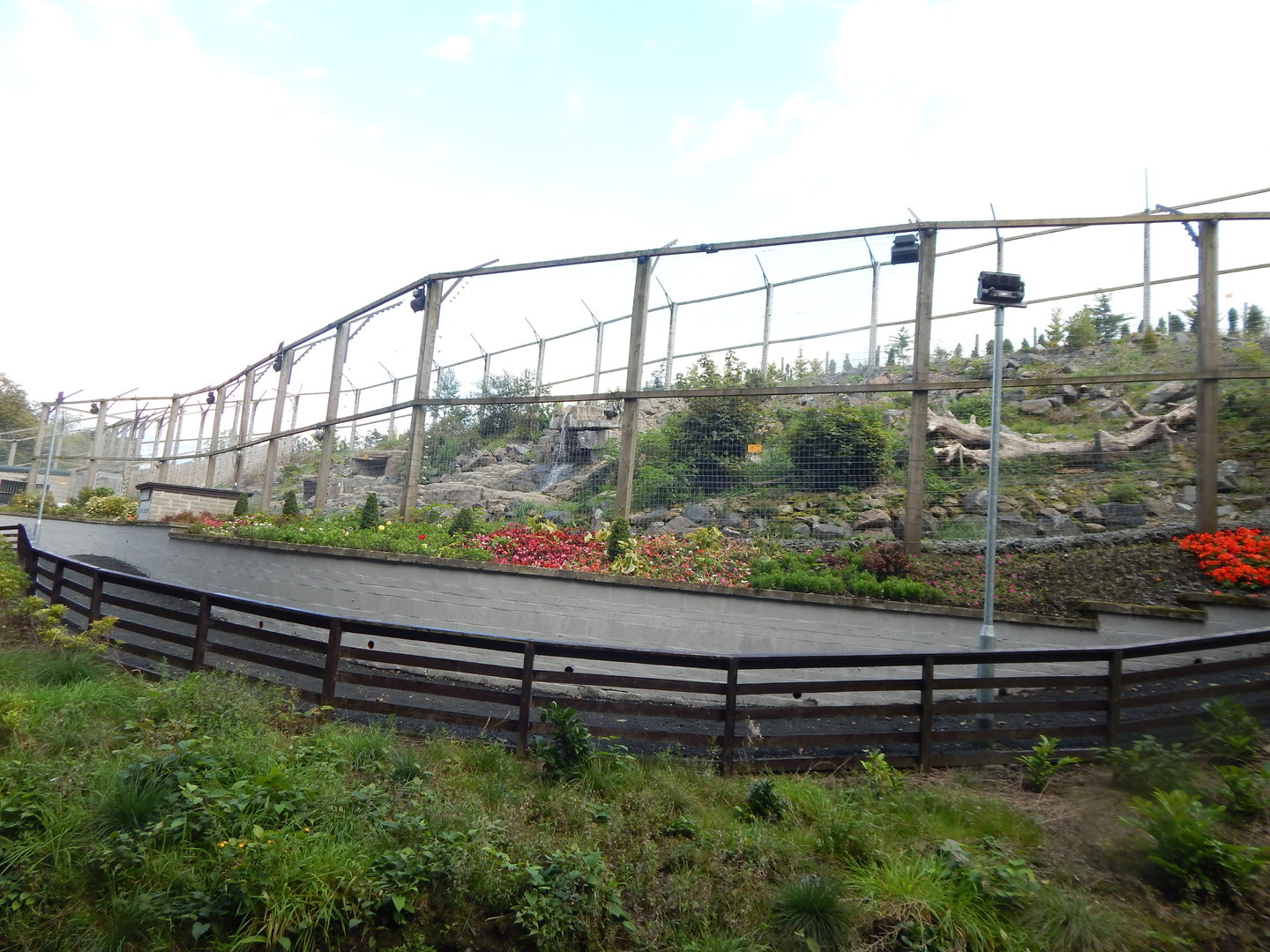 Snow leopard enclosure 200922