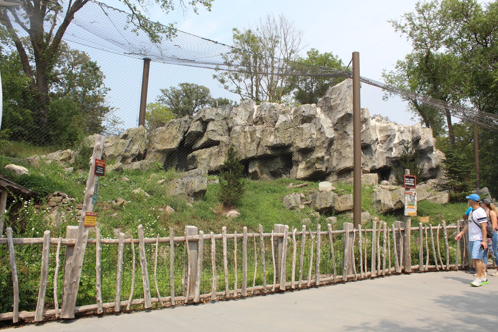 Snow Leopard Exhibit - Asian Highlands