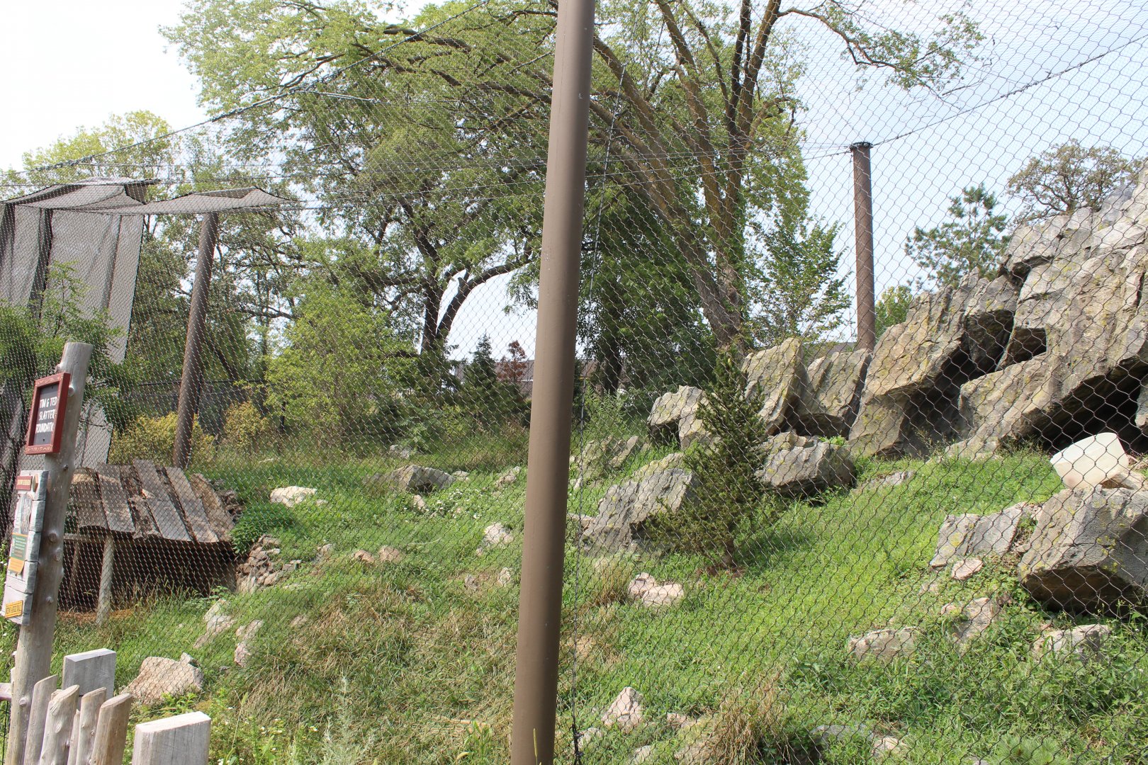 Snow Leopard Exhibit - Asian Highlands