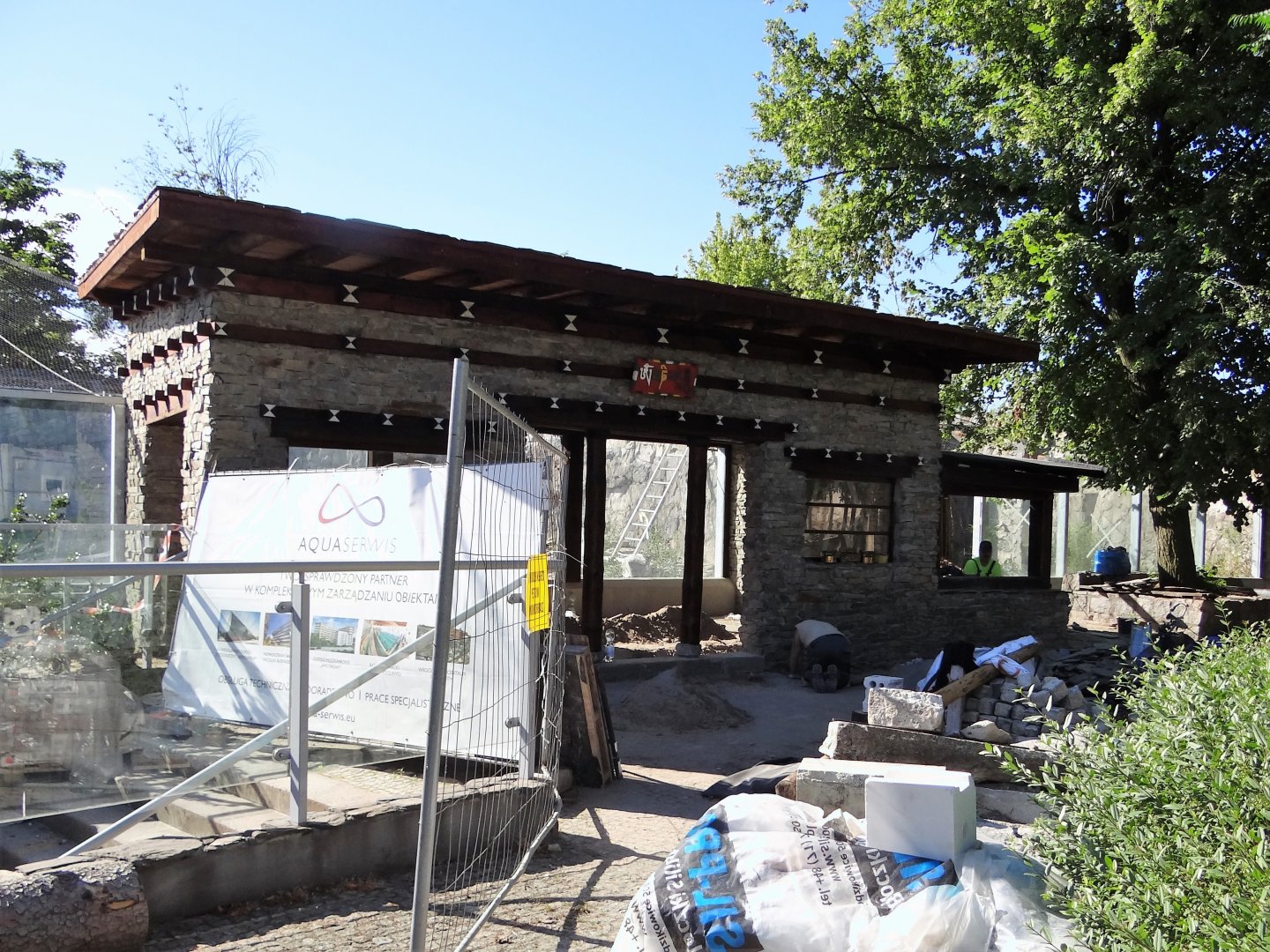 Snow Leopard exhibit under construction