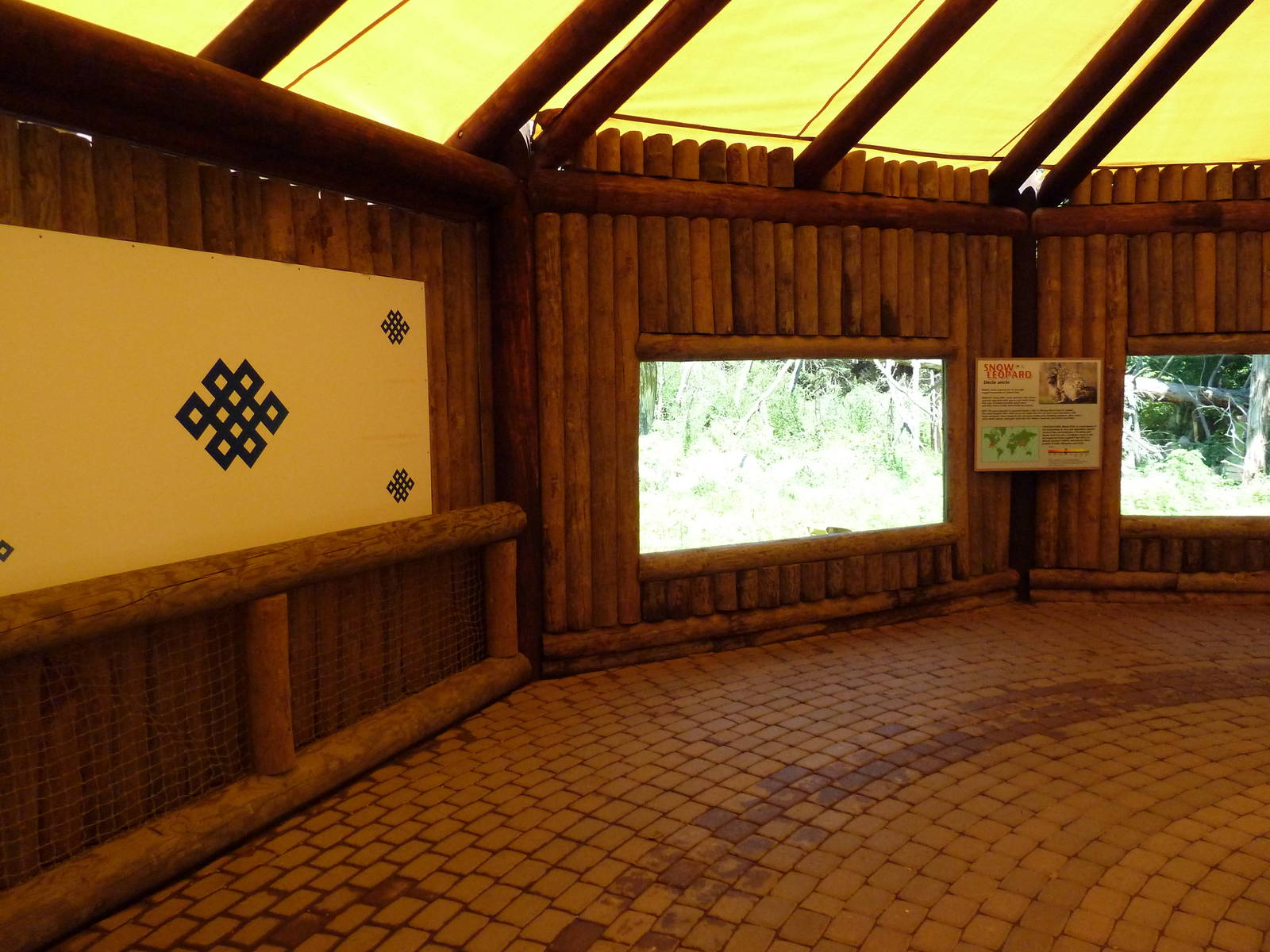 Snow Leopard Exhibit - Viewing Hut