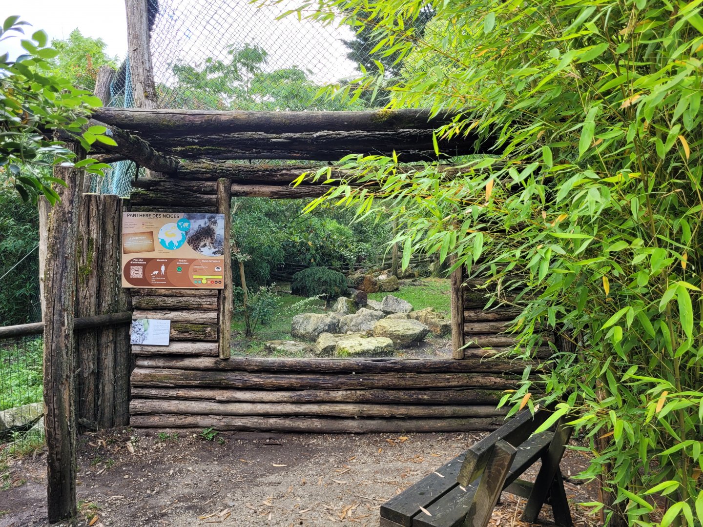 Snow leopard viewing area -Zoo du bassin d'Arcachon (2024)