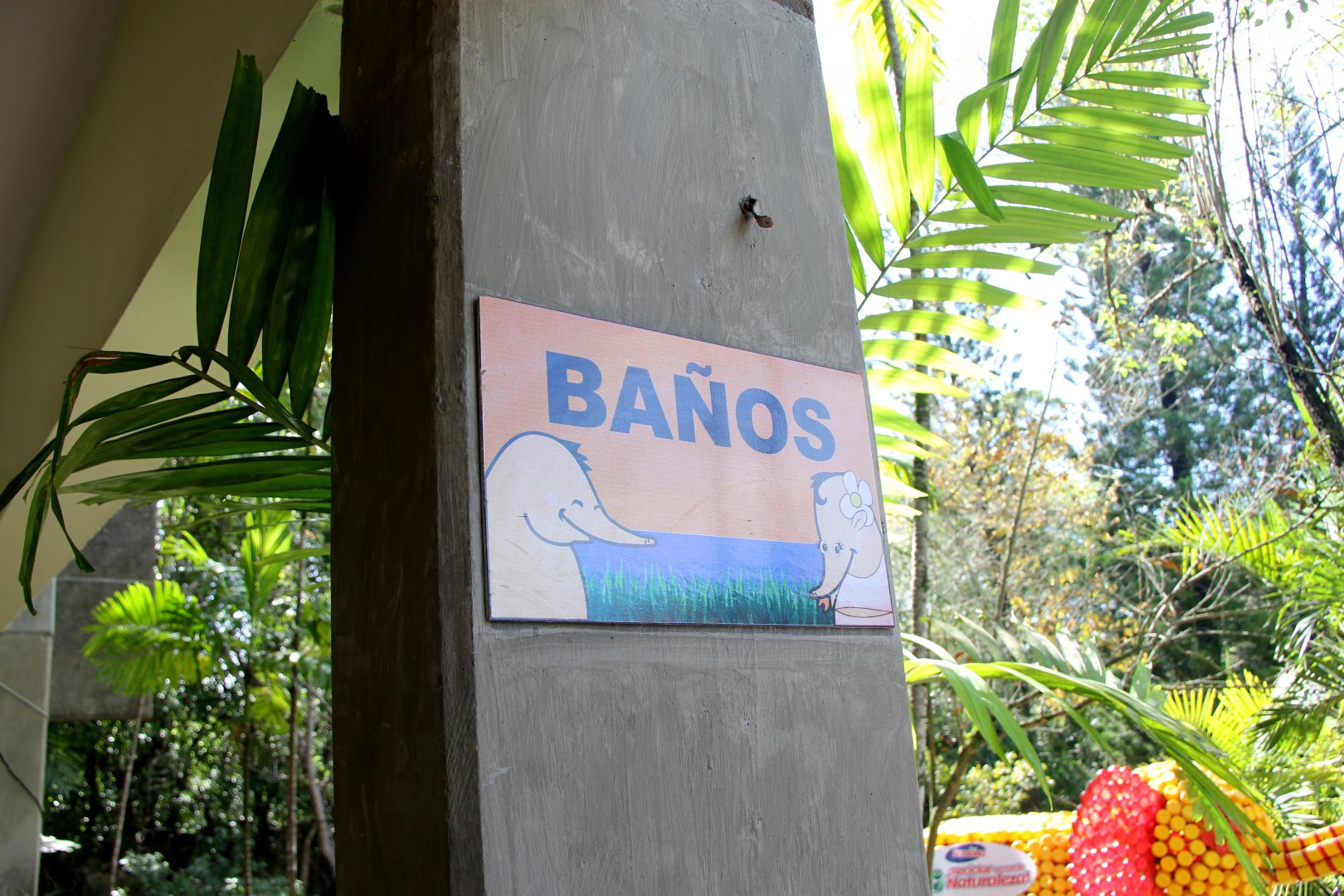 Solenodon bathroom sign