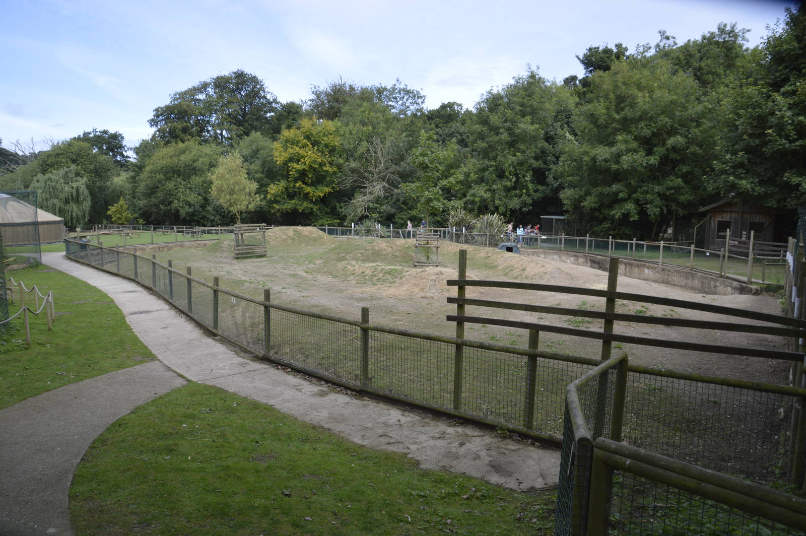 South American Tapir Enclosure 050816