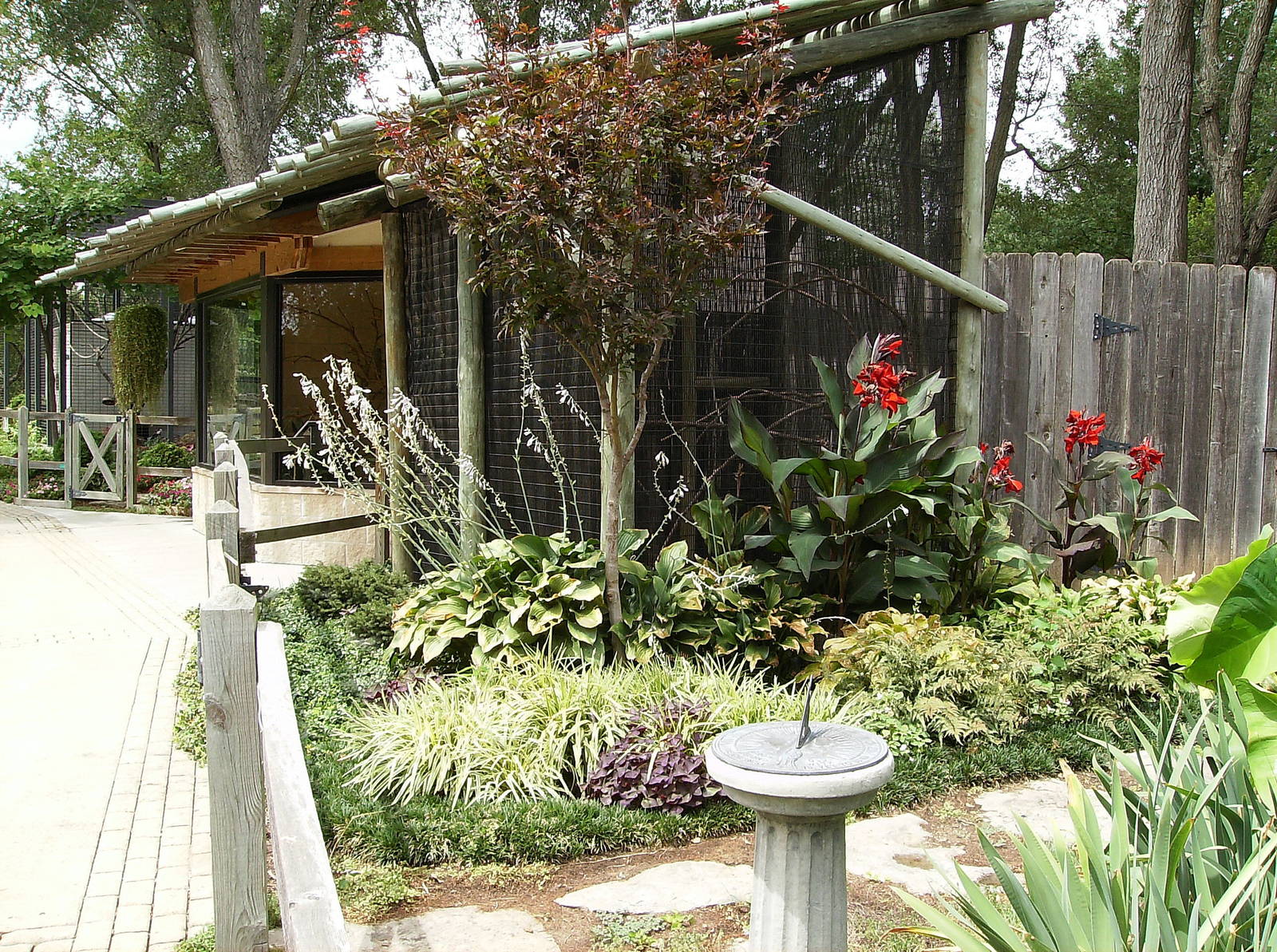 South Walk/Lemur pens