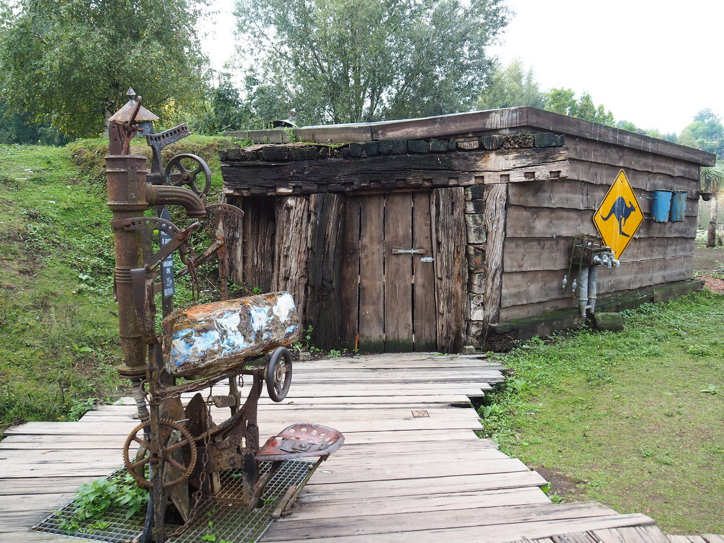 Southern Cape - Opal mine theming, 2022-09-15