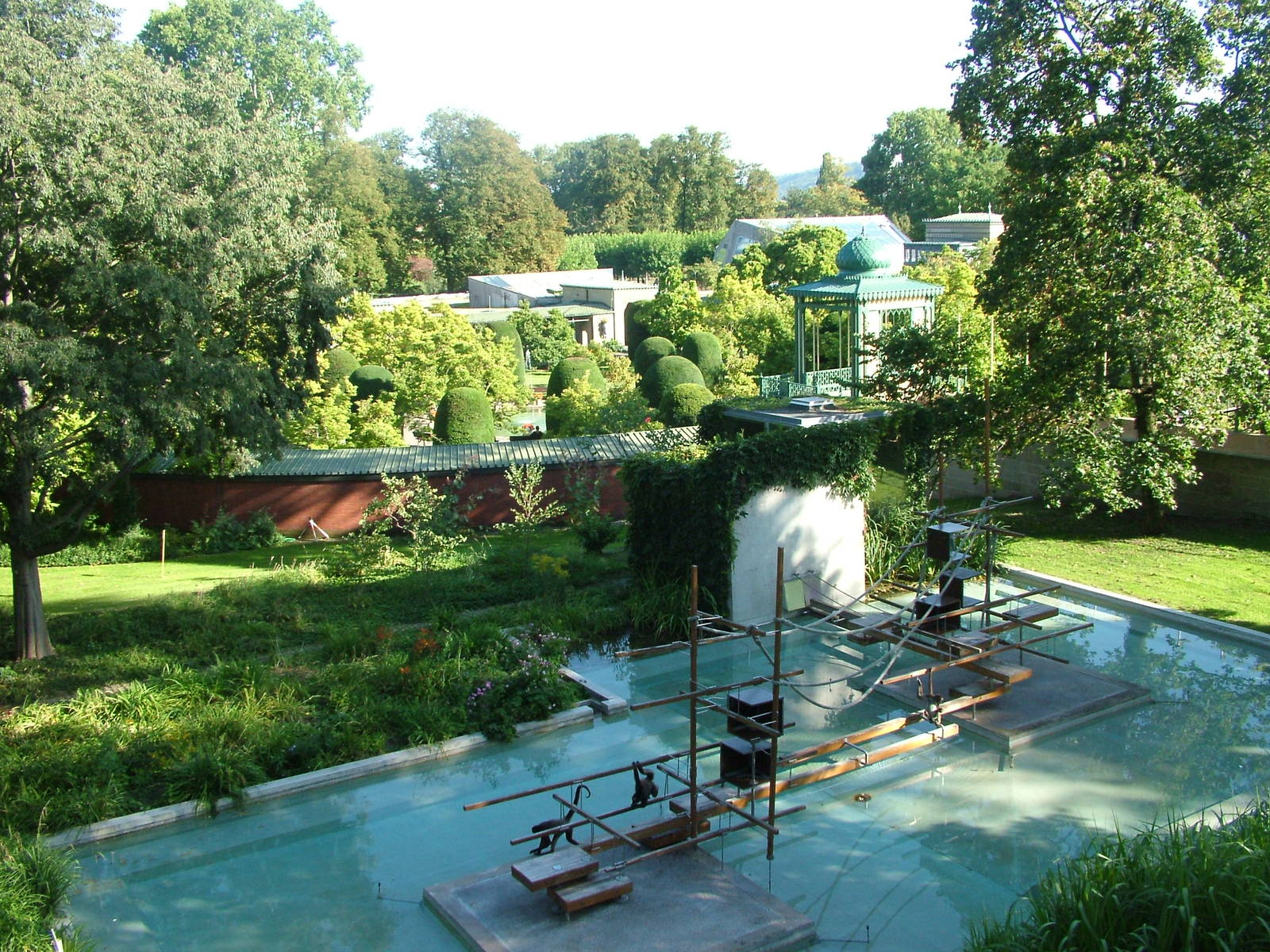 Spider monkey enclosure at Wilhelma, Stuttgart 2006
