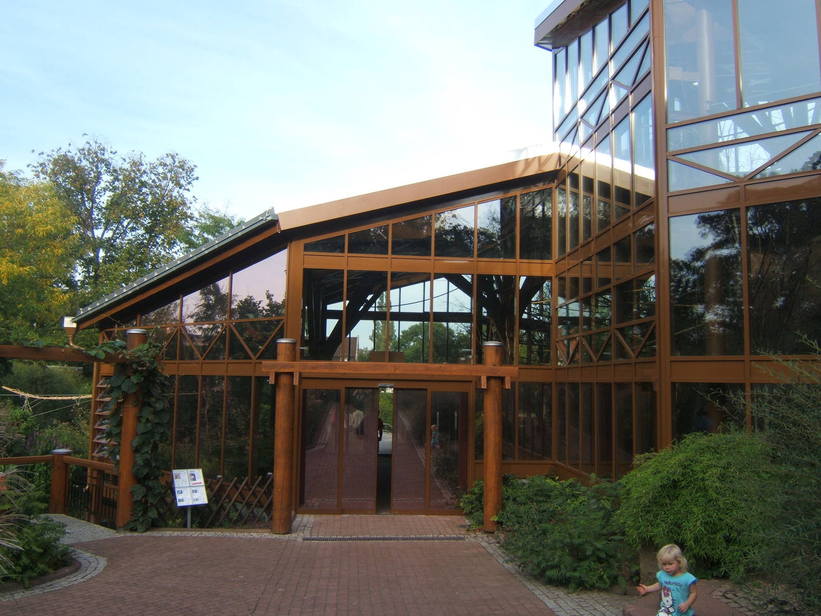 Squirrel Monkey House