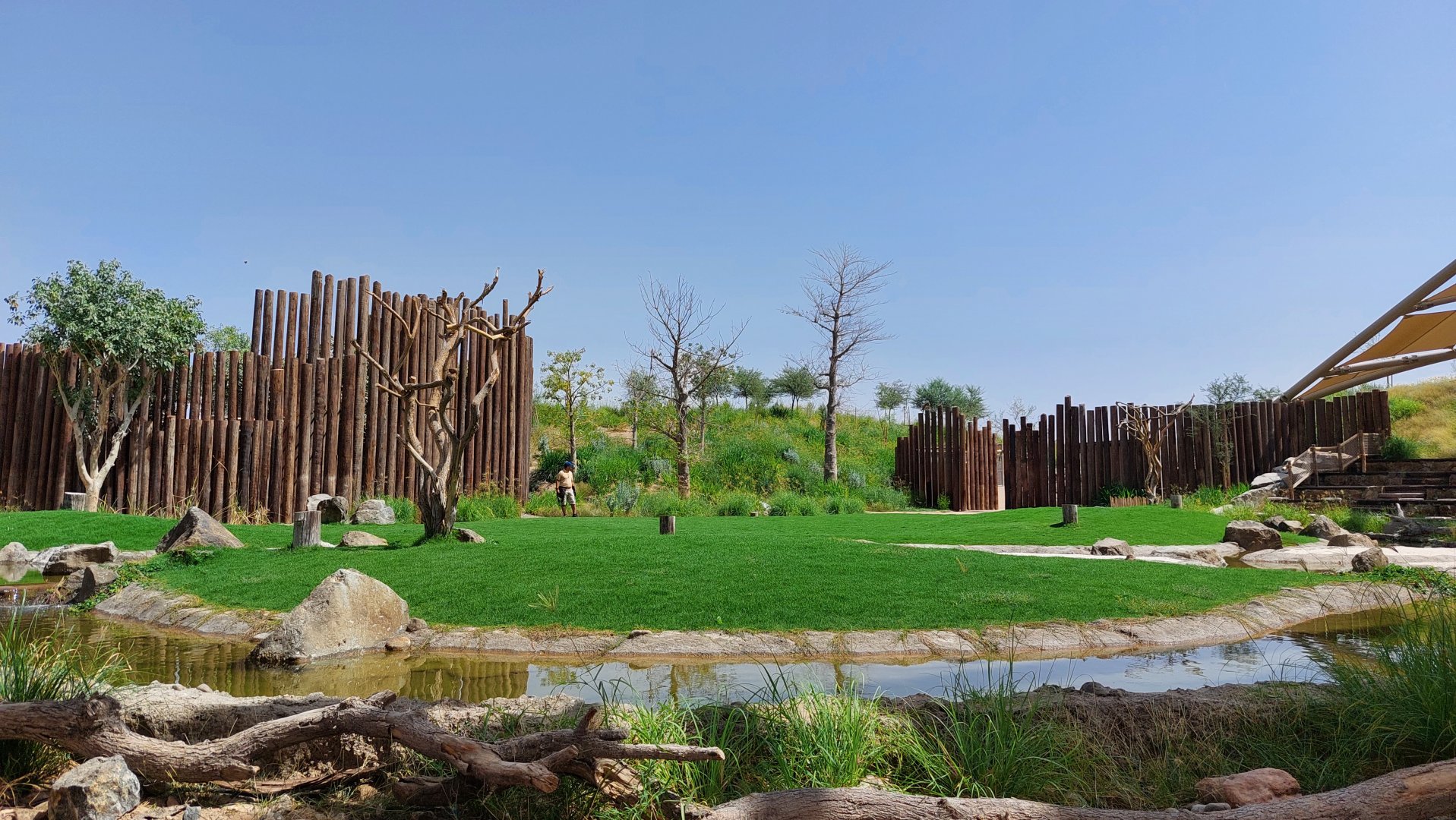 Stage for animal presentations