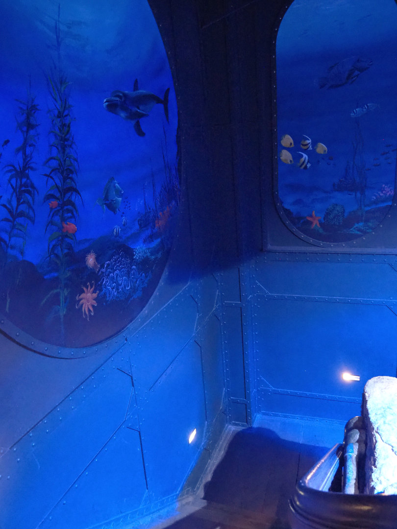 Staircase with marine murals, 2022-09-14