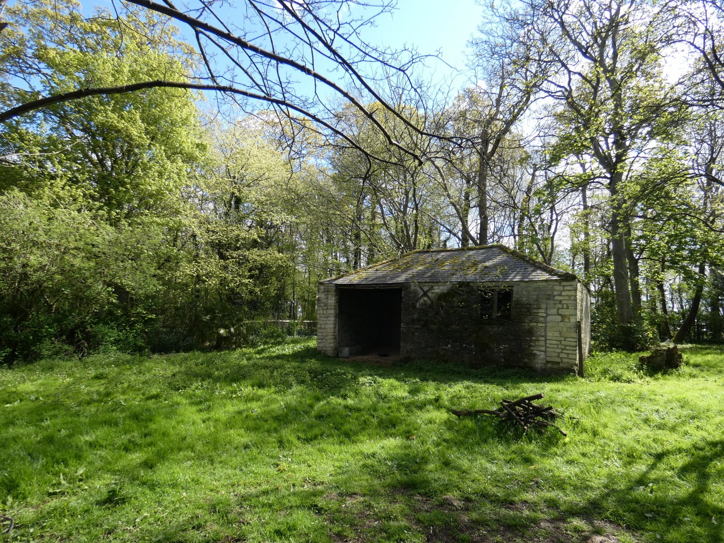 Stanley crane enclosure
