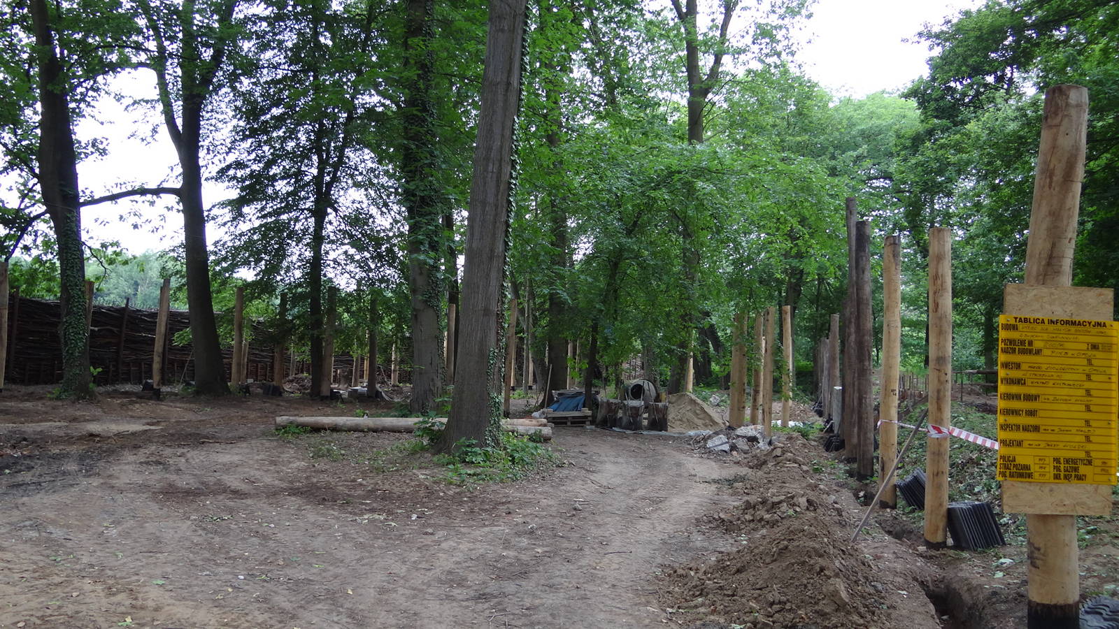 Start of construction of small cats exhibits