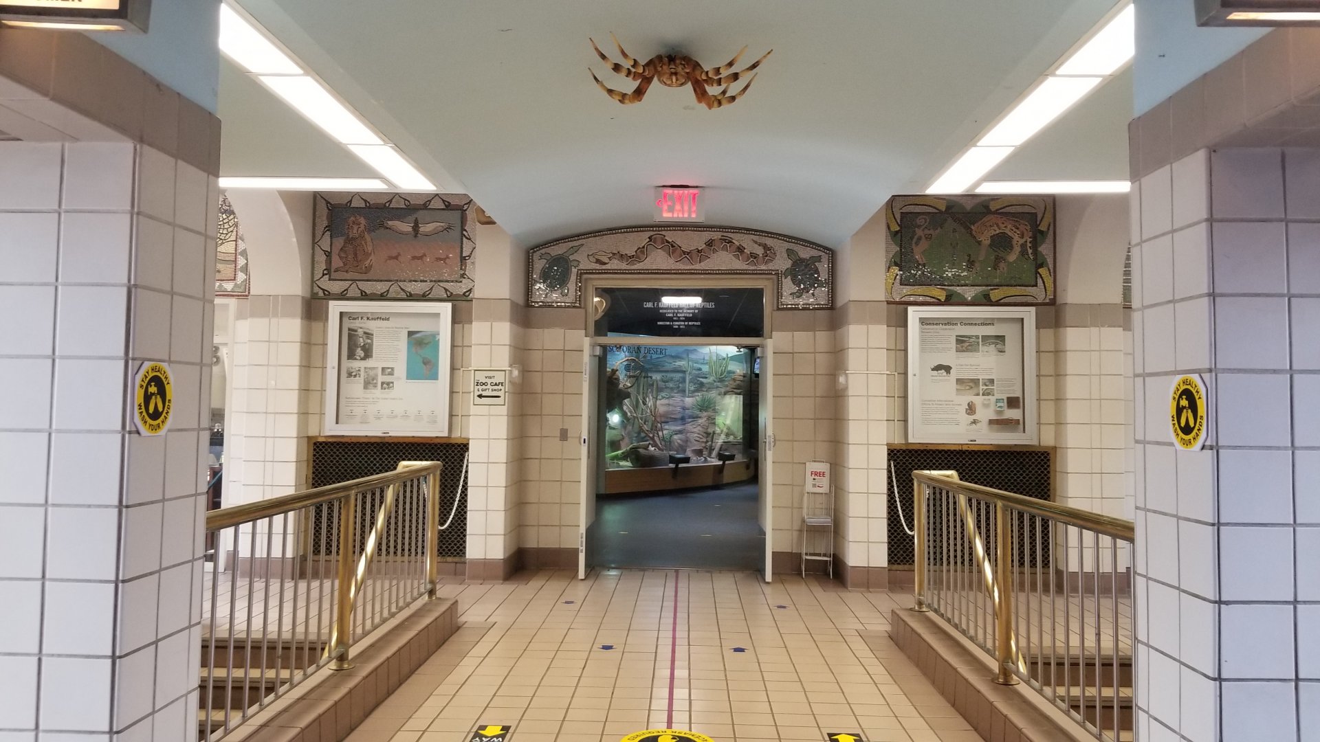 Staten Island Zoo - Entrance to reptile building from aquarium