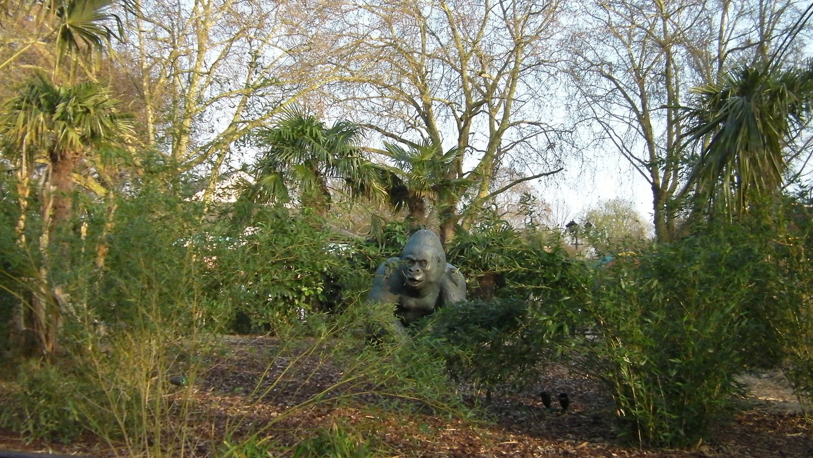 Statue of Guy the Gorilla - 24.03.2012