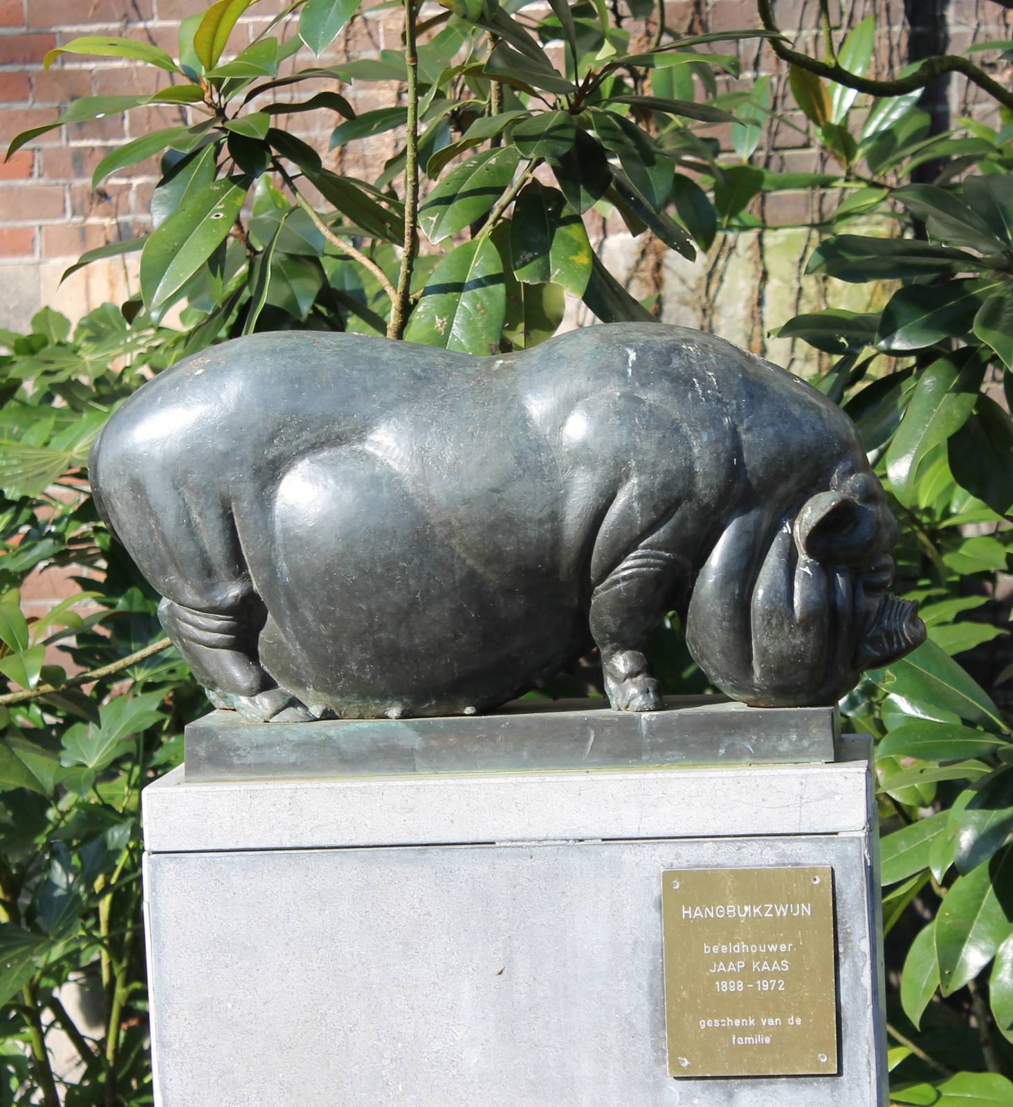 Statue Pot-bellied pig