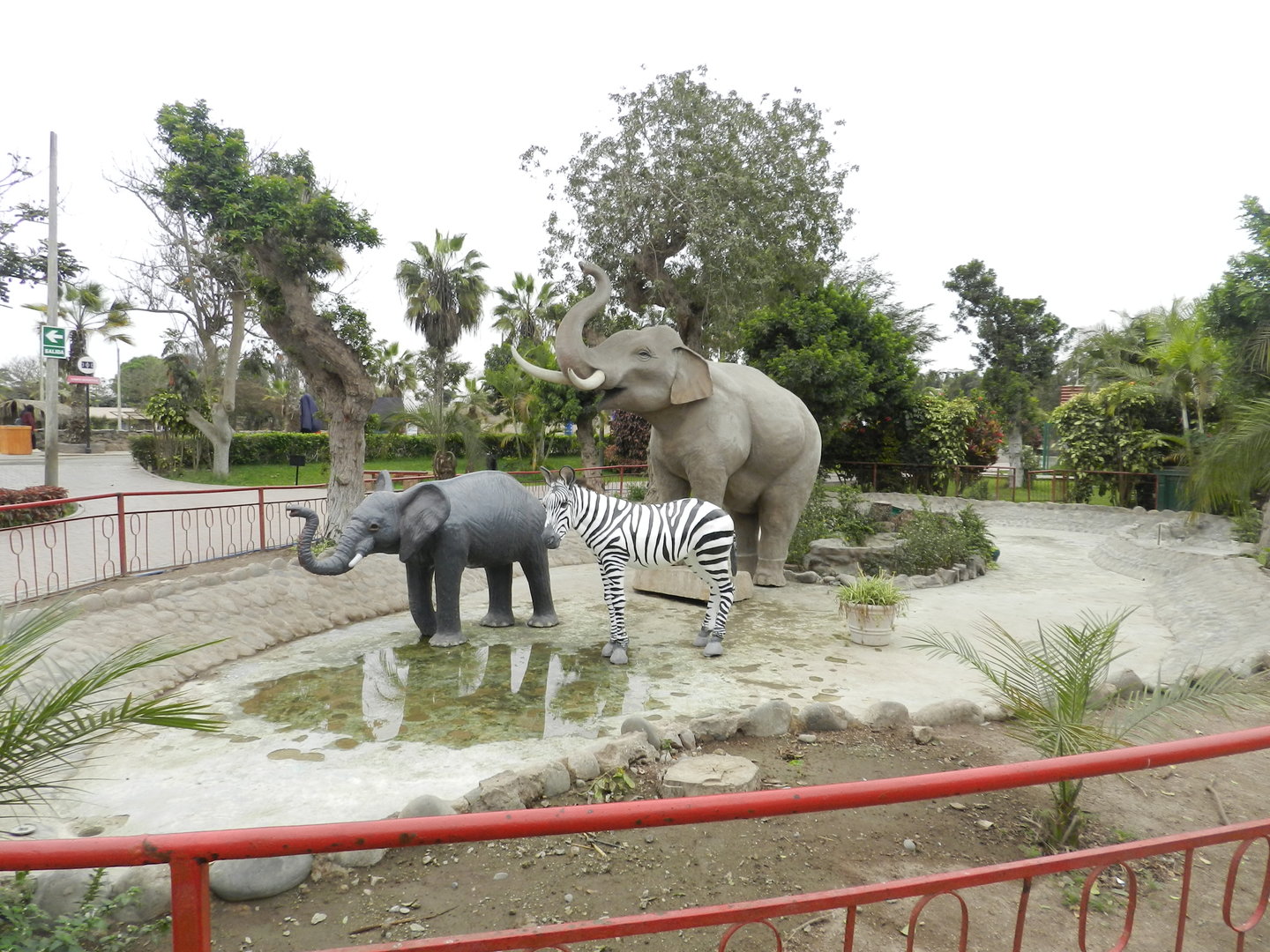 Statues - Parque de Las Leyendas
