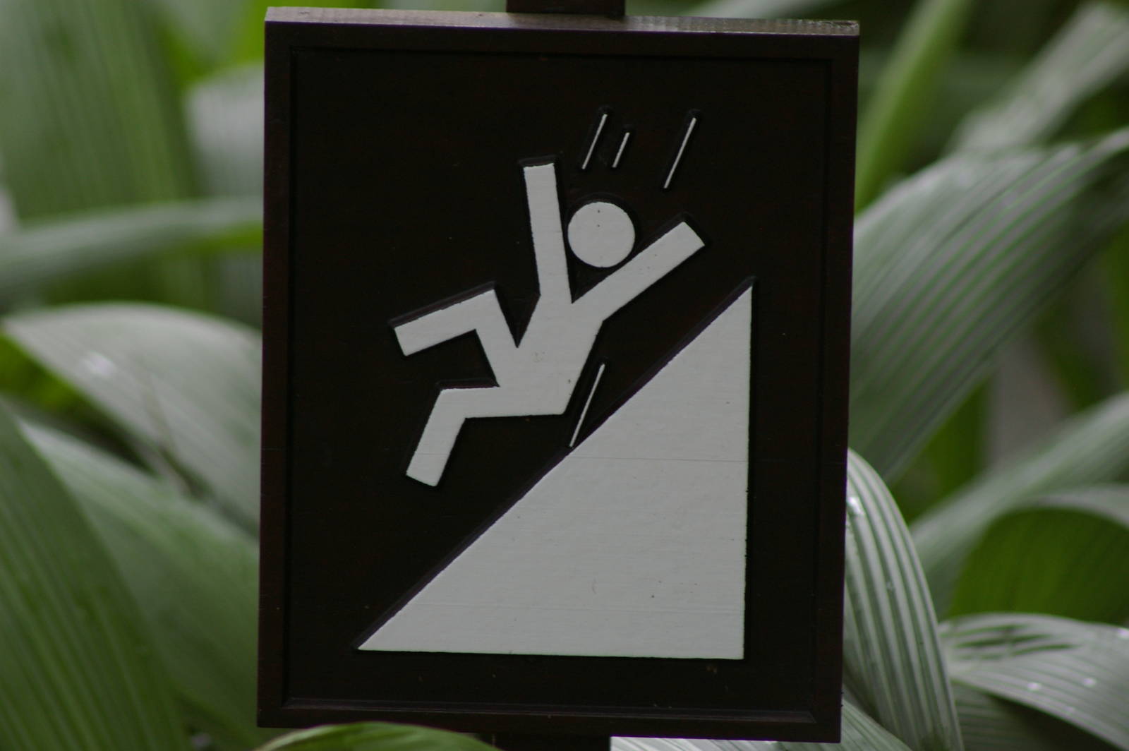 steep path warning sign