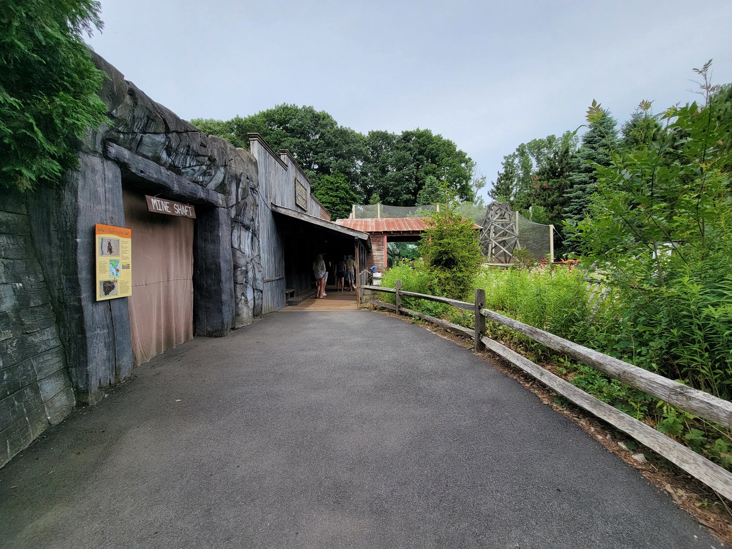 Stone Zoo 7/22 - Treasures of the Sierra Madre