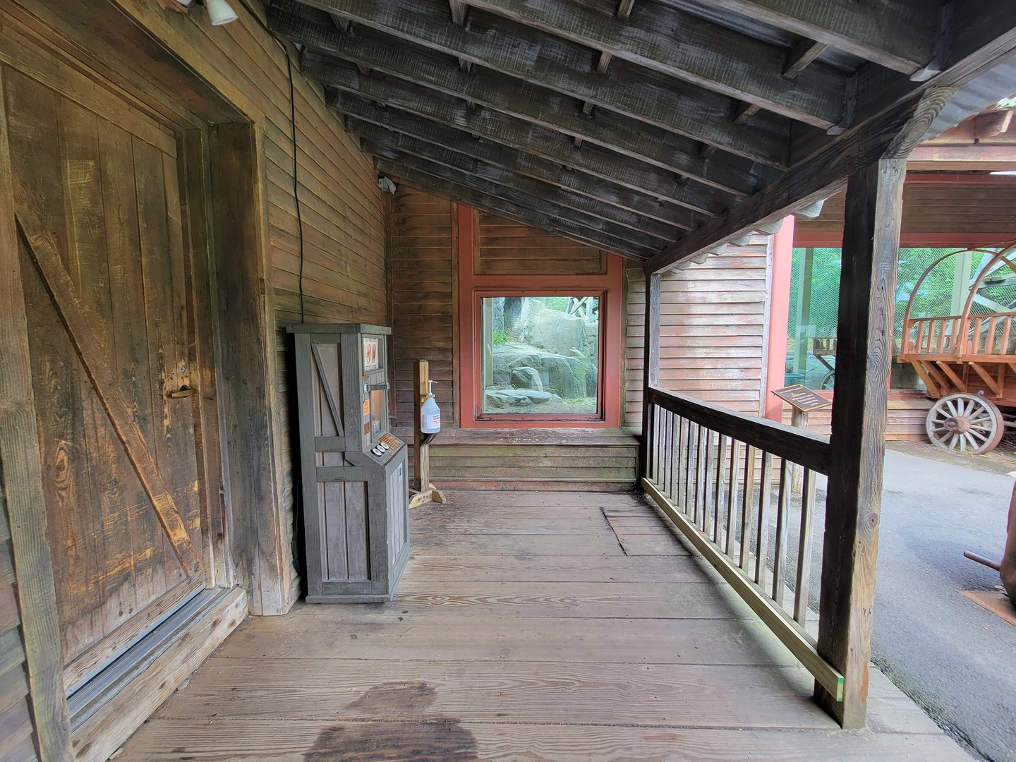 Stone Zoo 7/22 - Treasures of the Sierra Madre