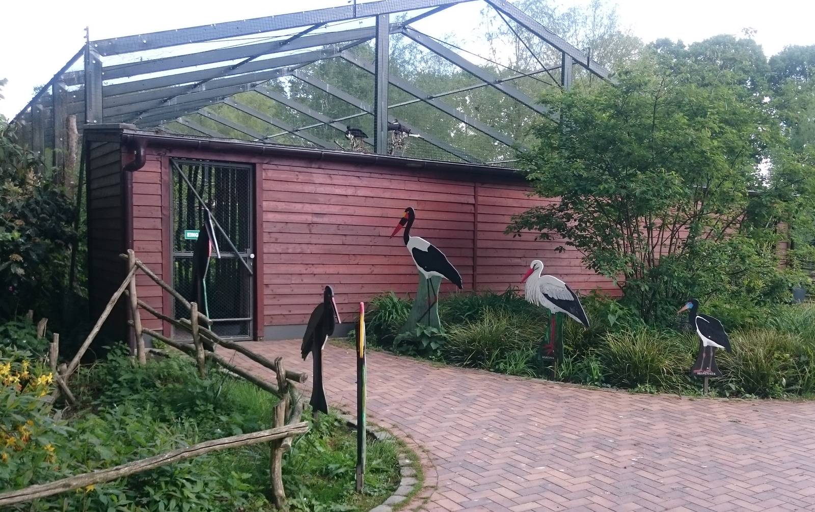 Stor-aviary