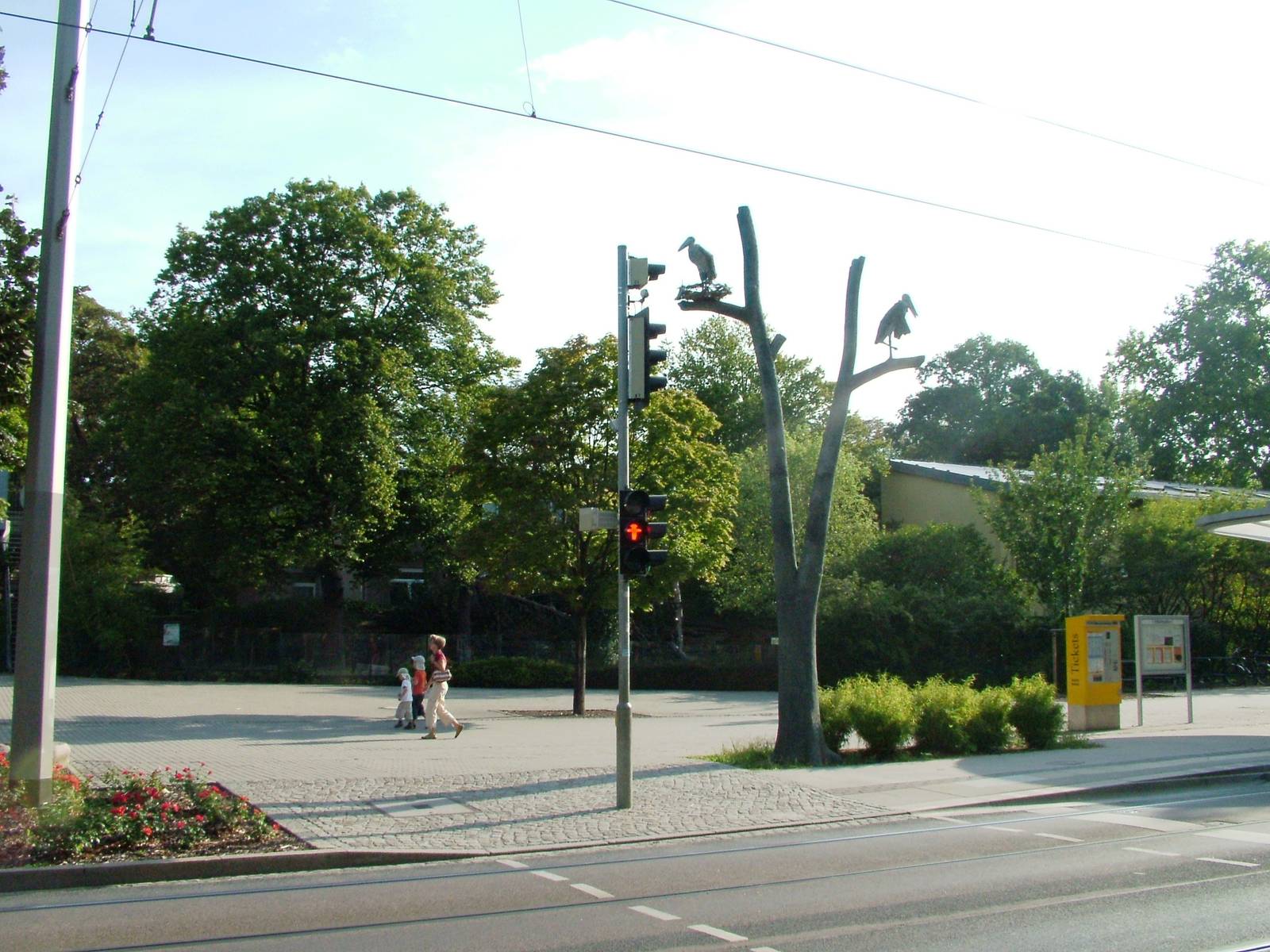 Street Front at Dresden, 29/08/12