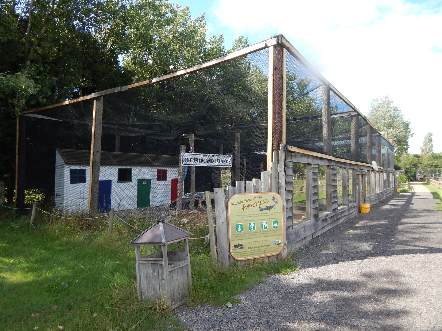 Striated caracara aviary 150723