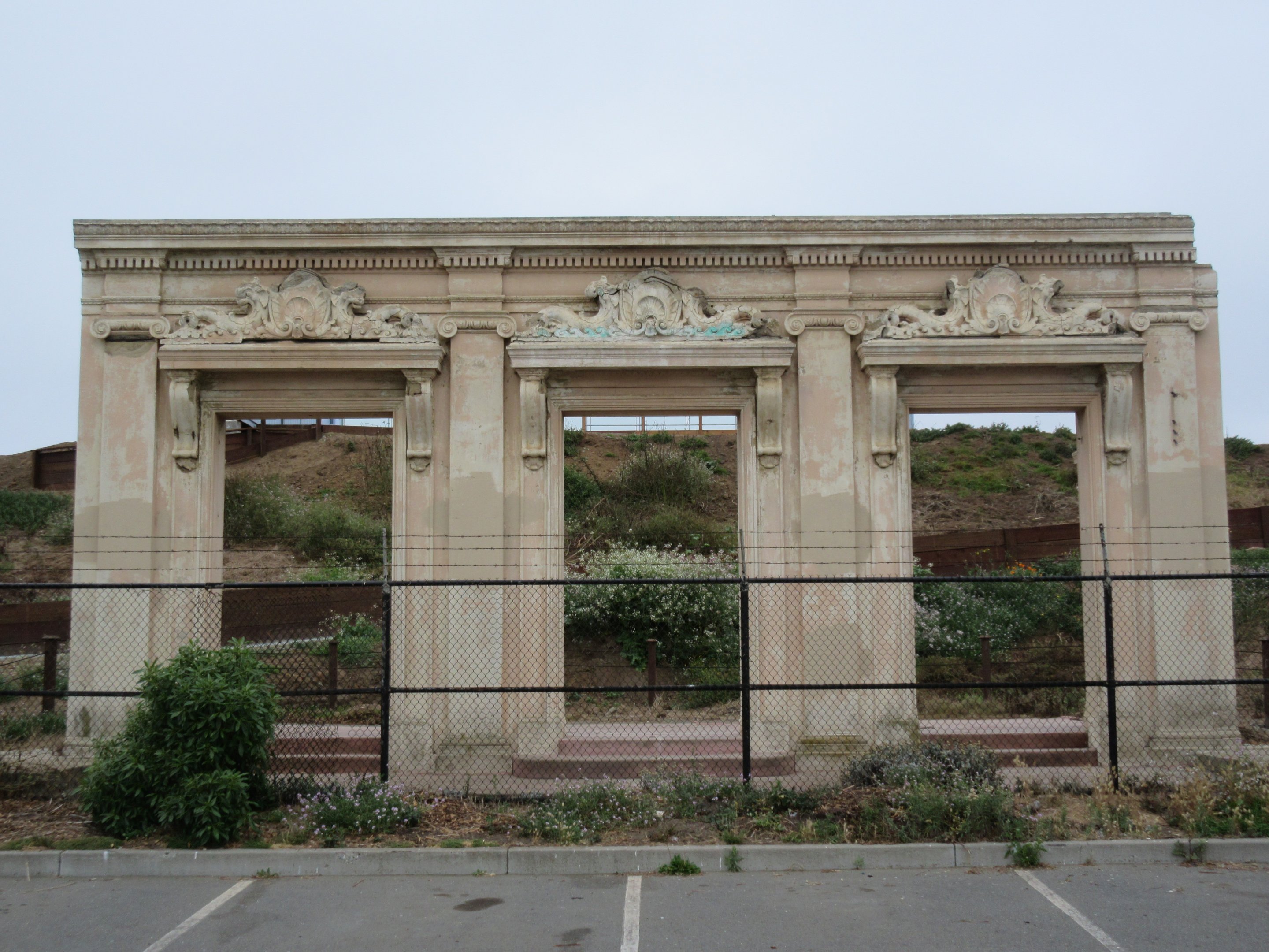 Structure near parking lot (outside zoo grounds)
