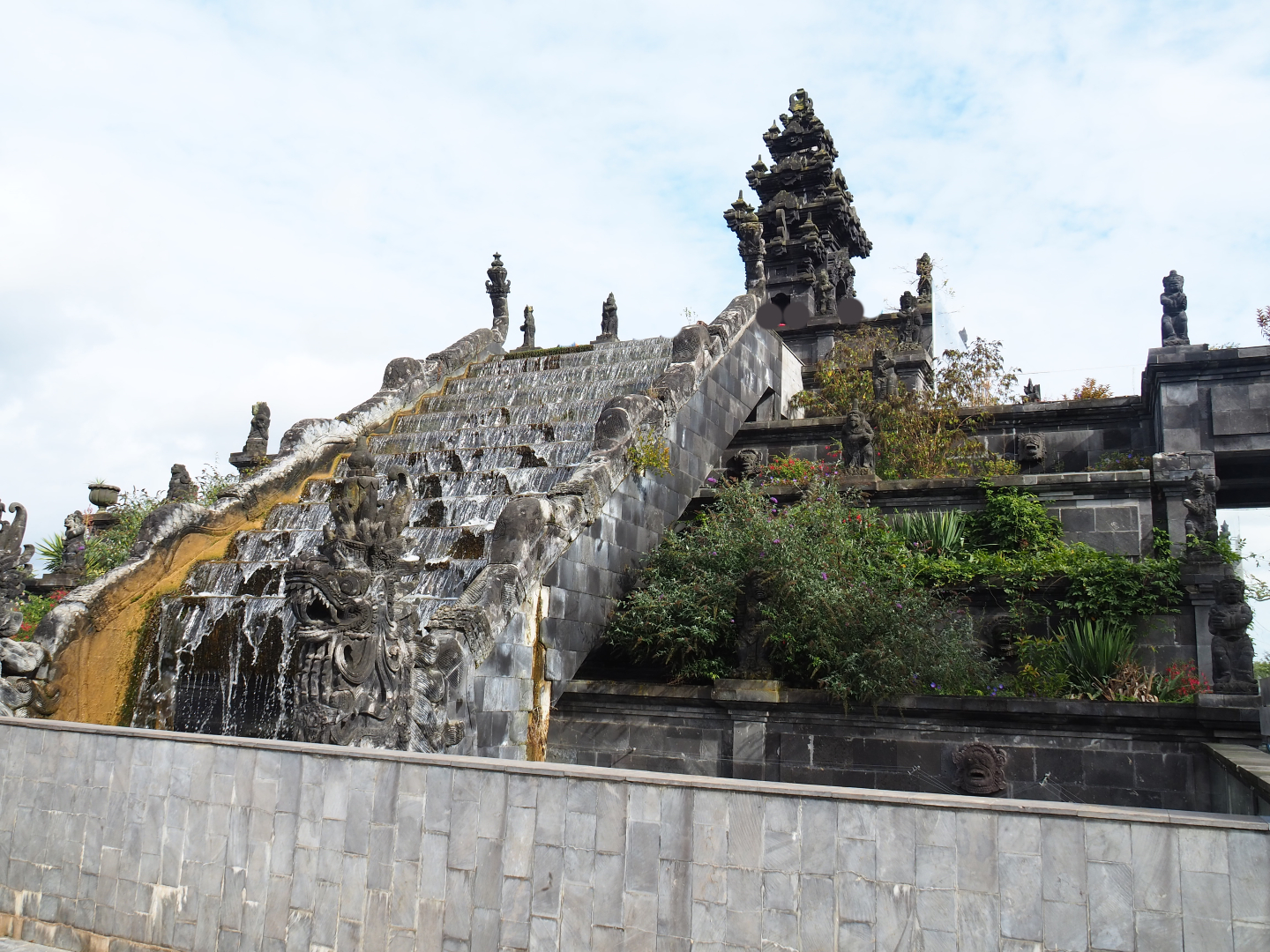 Sumatran orangutan temple, 2019-10-04