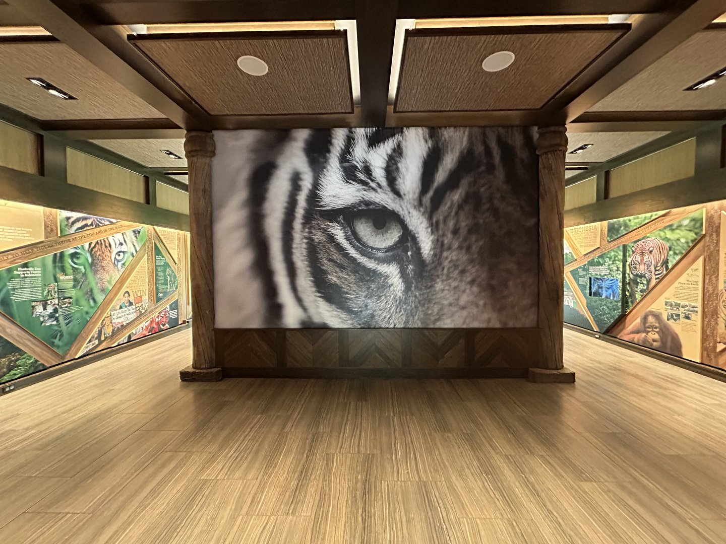 Sumatran Tiger Viewing Building