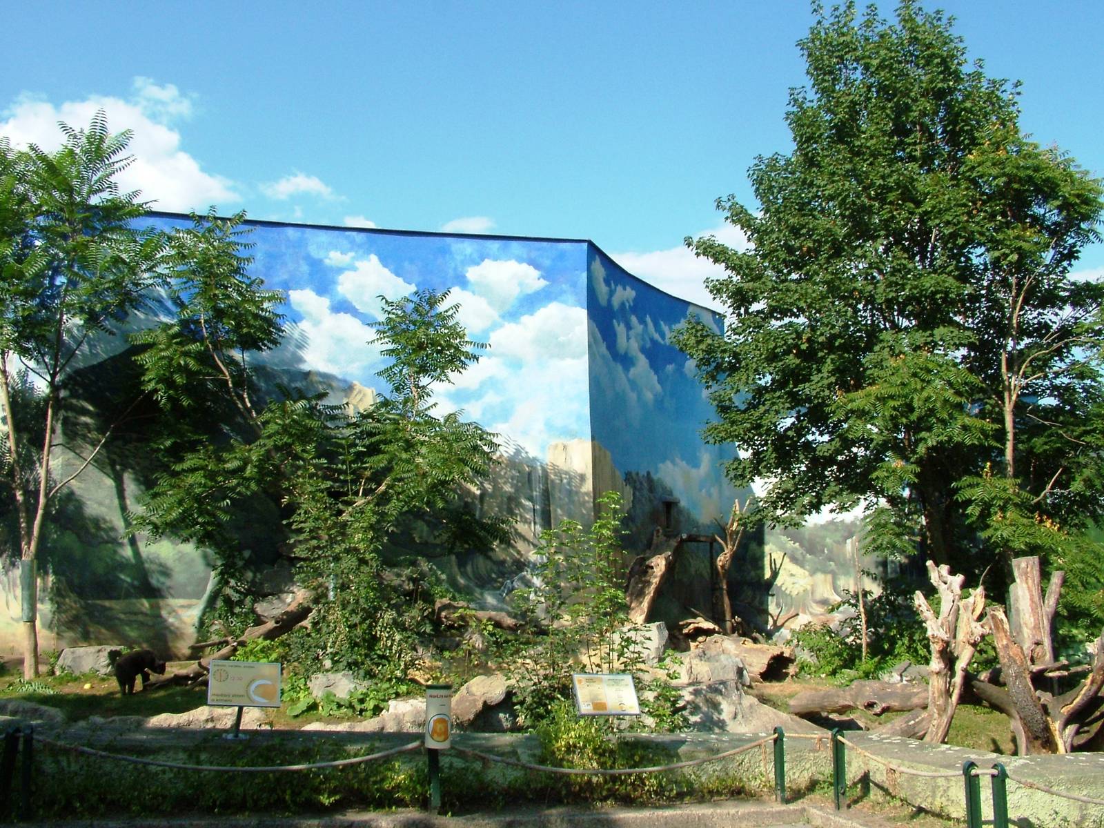 Sun Bear Enclosure at Usti, 29/08/12
