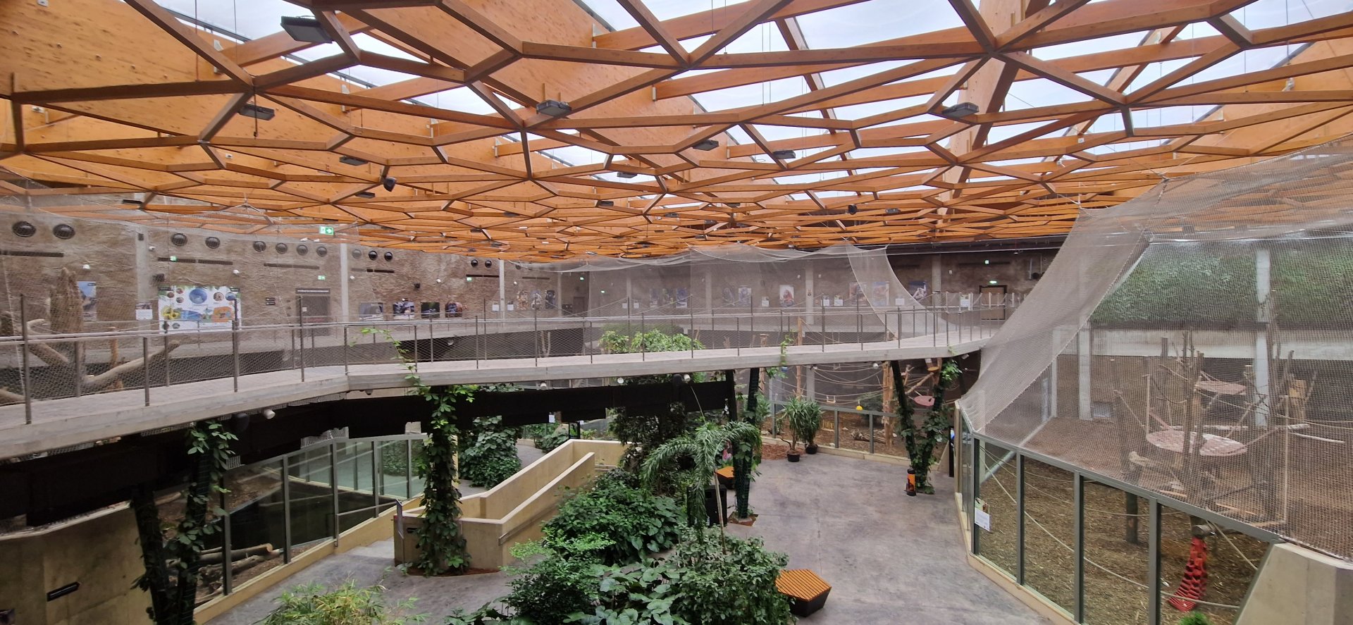 Sunda islands, 2nd floor view