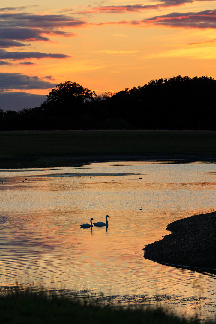 Sunset over the reserve's Lake / Watatunga / 15-9-22
