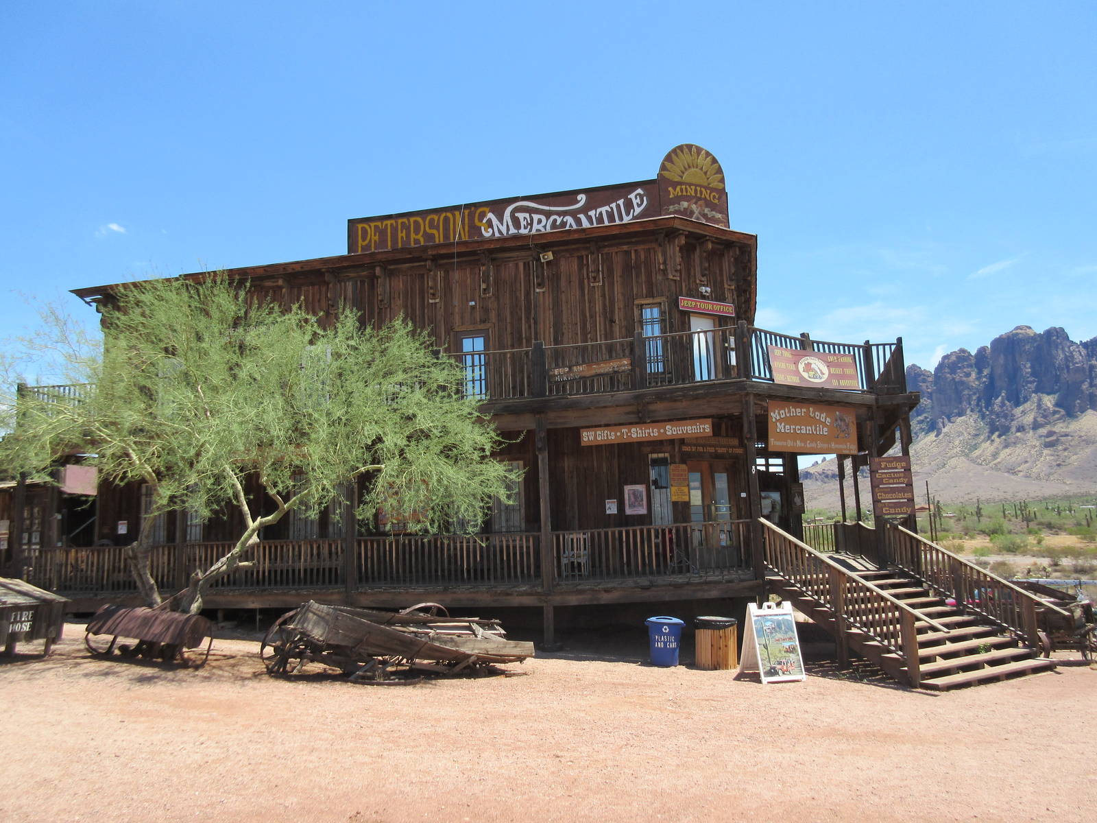 Superstition Serpentarium (Arizona) - Goldfield Ghost Town (Est. 1893)