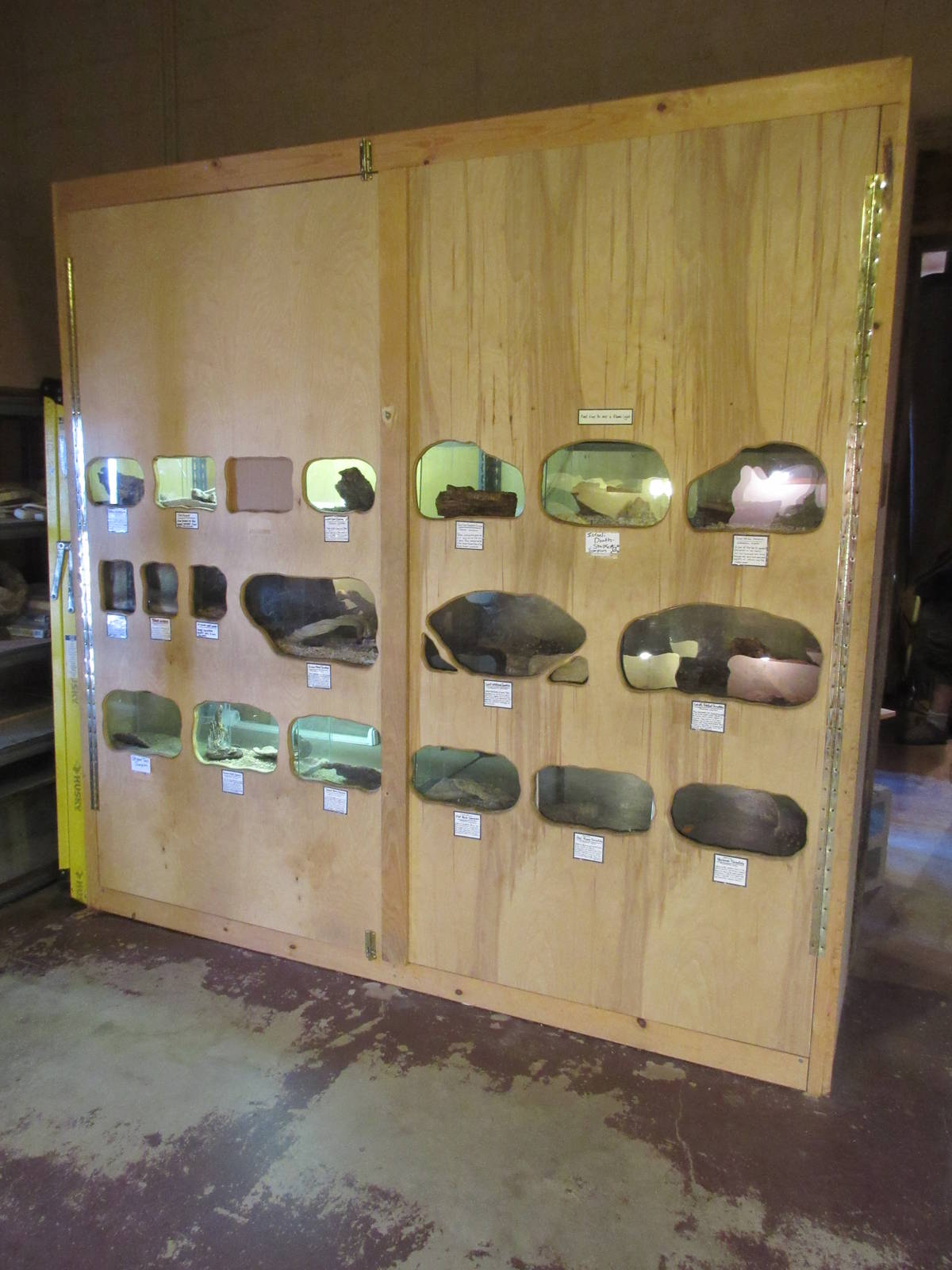 Superstition Serpentarium (Arizona) - Reptile Zoo