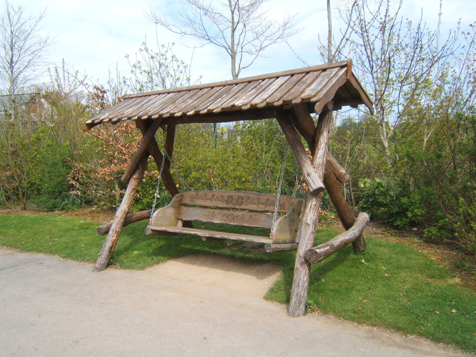 Swing seat