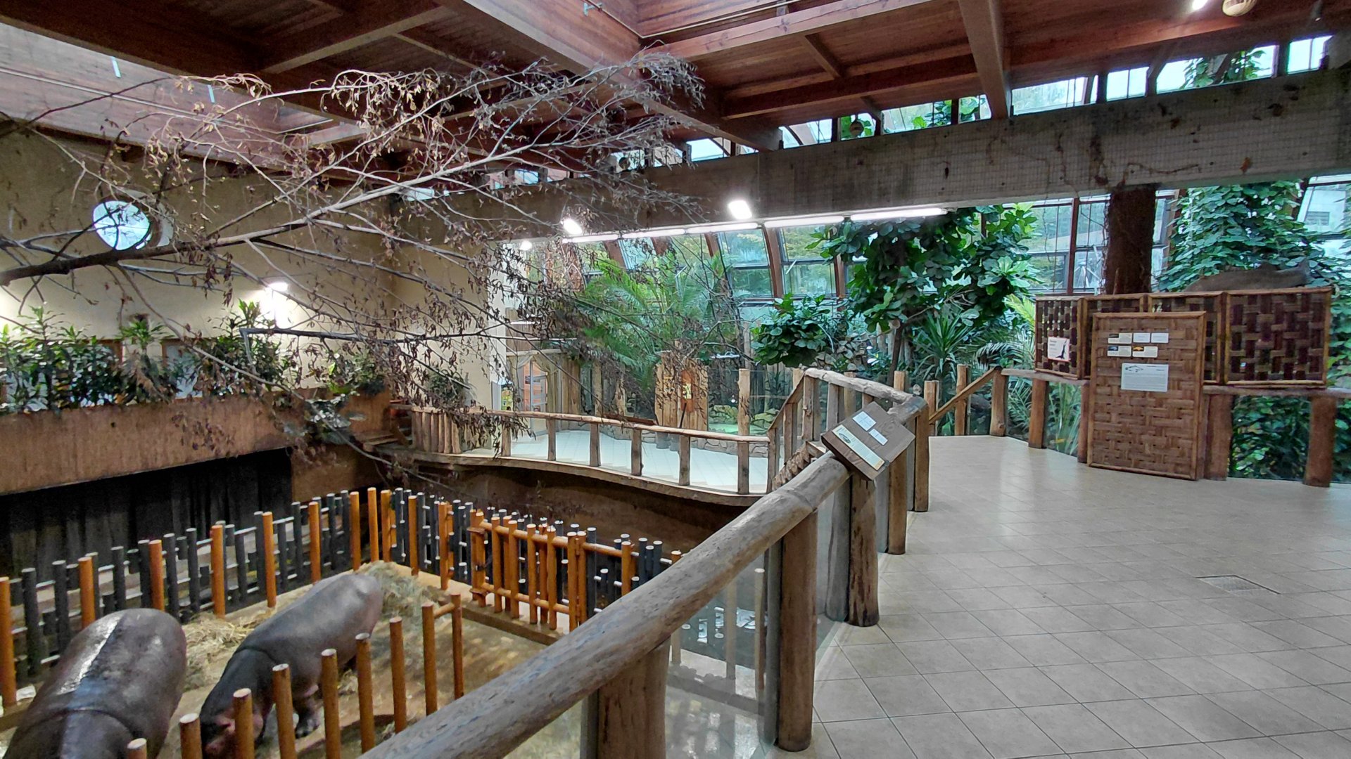 Tanganyika house - indoors