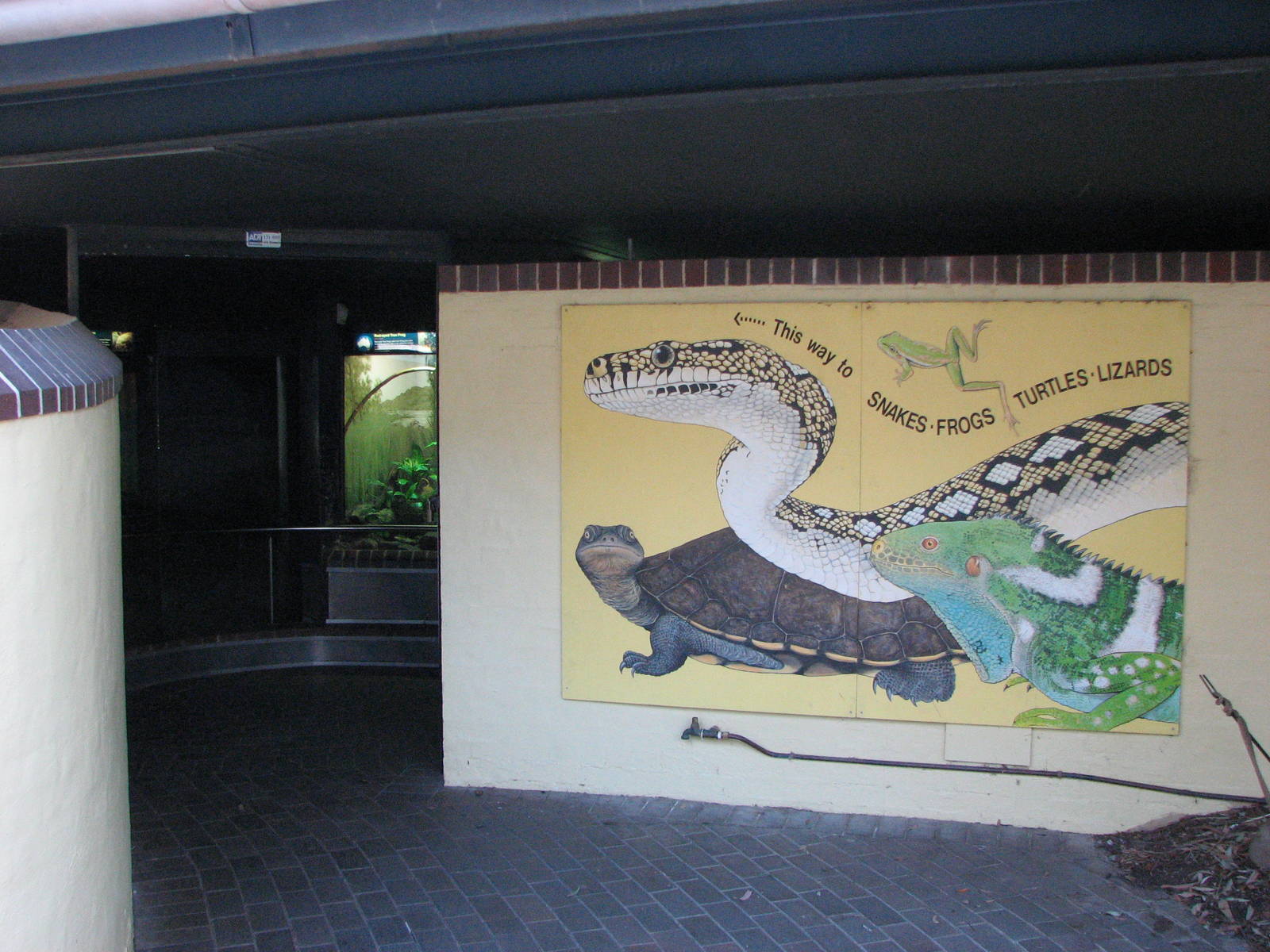 Taronga Zoo 2007 - Entrance to the Reptile House